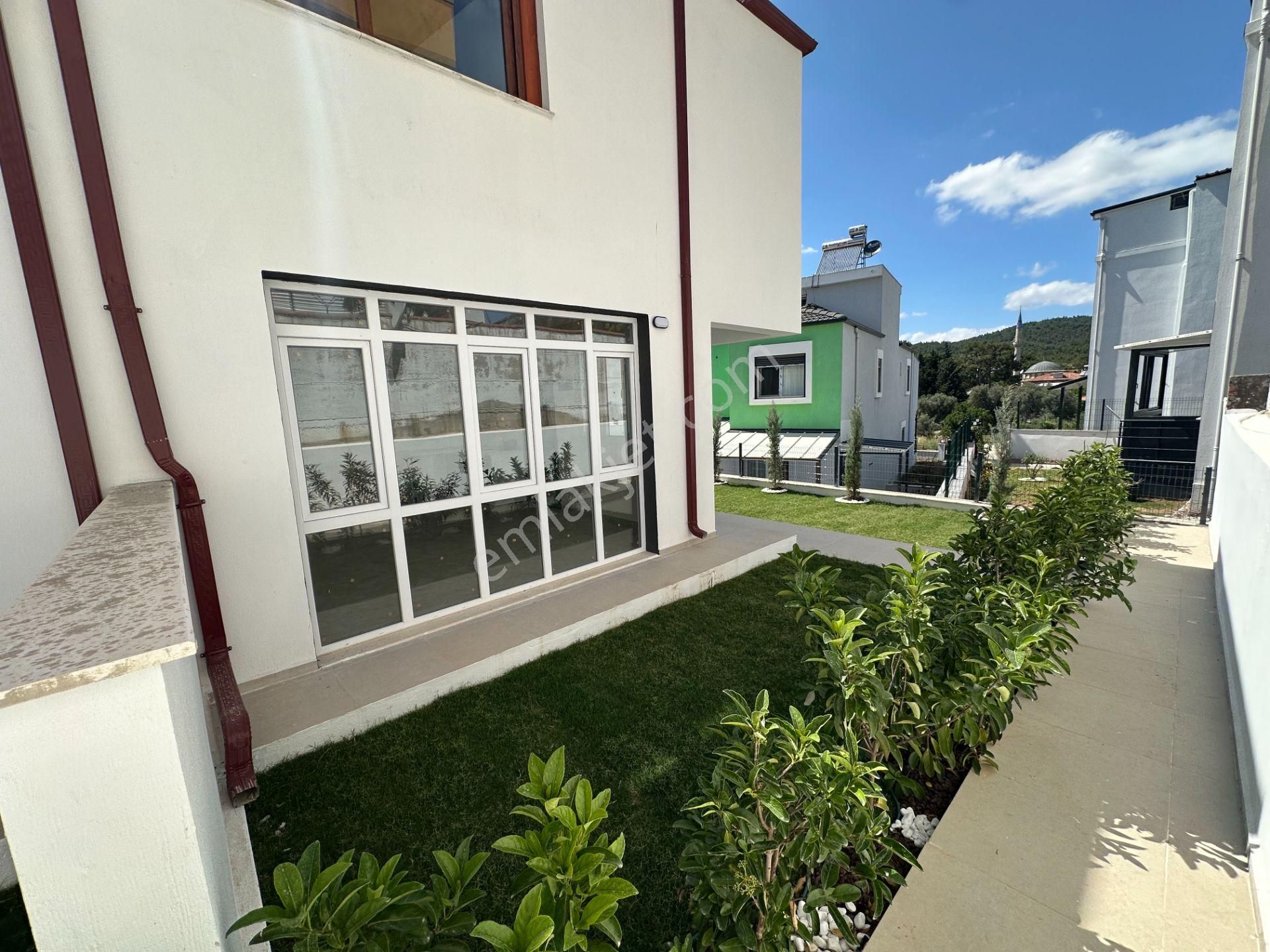 Seferihisar Doganbey Payamlı'da Satılık Sıfır Bahçeli 2+1 Villa - Görsel 3