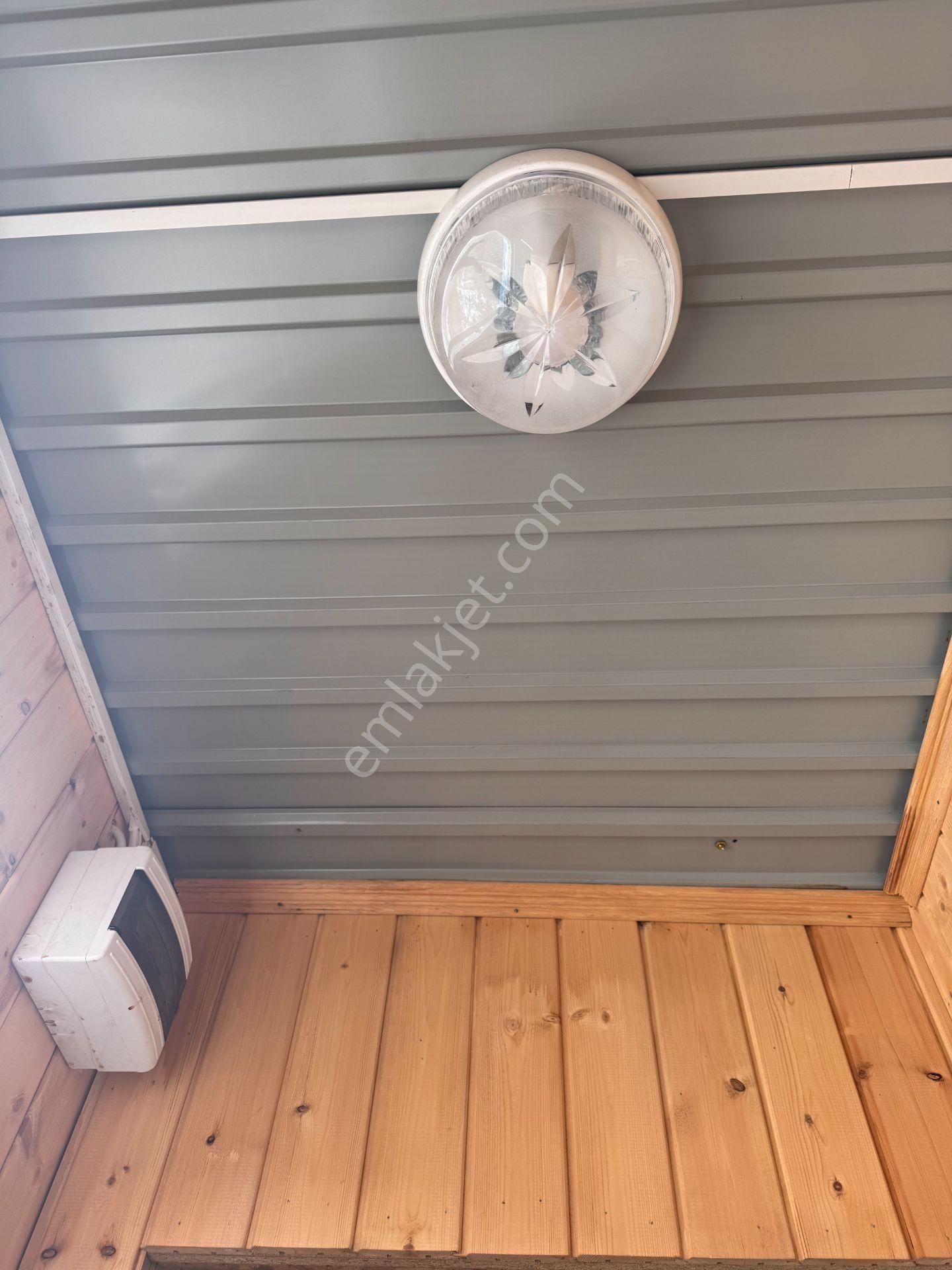 İçi 1.sınıf Çam Lambriden Dışı Yalıtımlı Sandviç Panelden İmal Edilmiş 21m2 2oda Wc+lv+duş Konteyner - Görsel 14