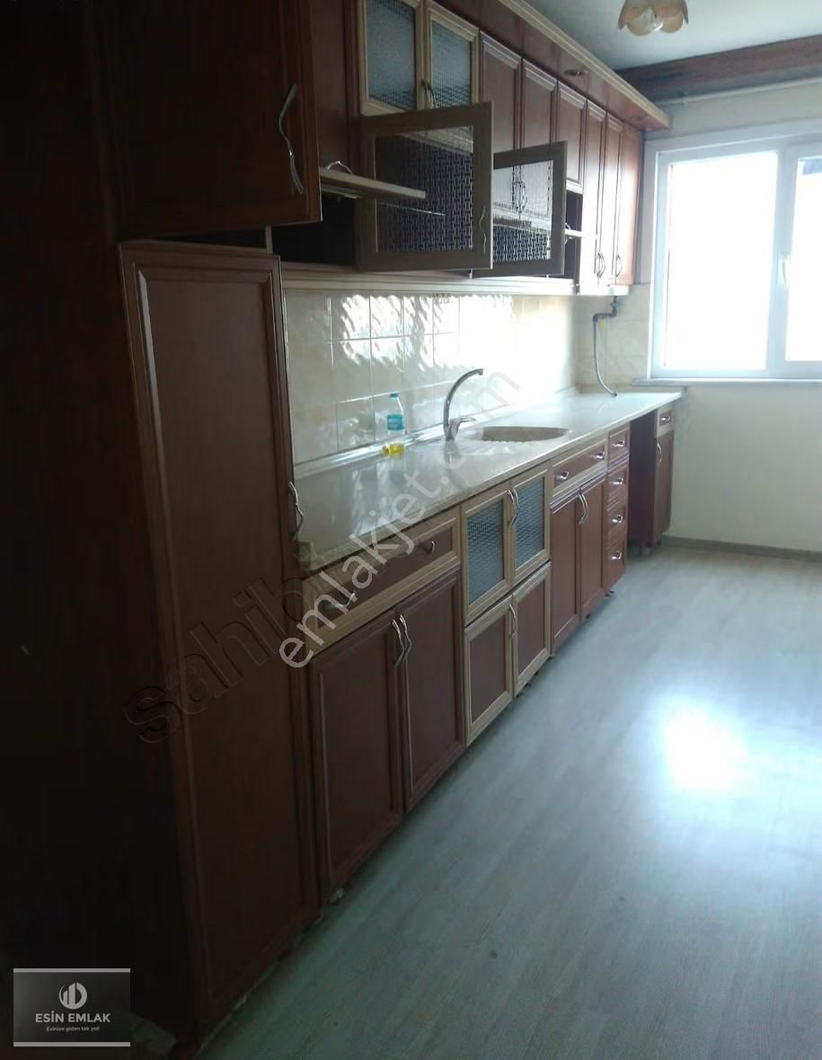 Kavakpınar Mah Balkonlu Geniş Arakat Temiz 2+1 Satılık Daire