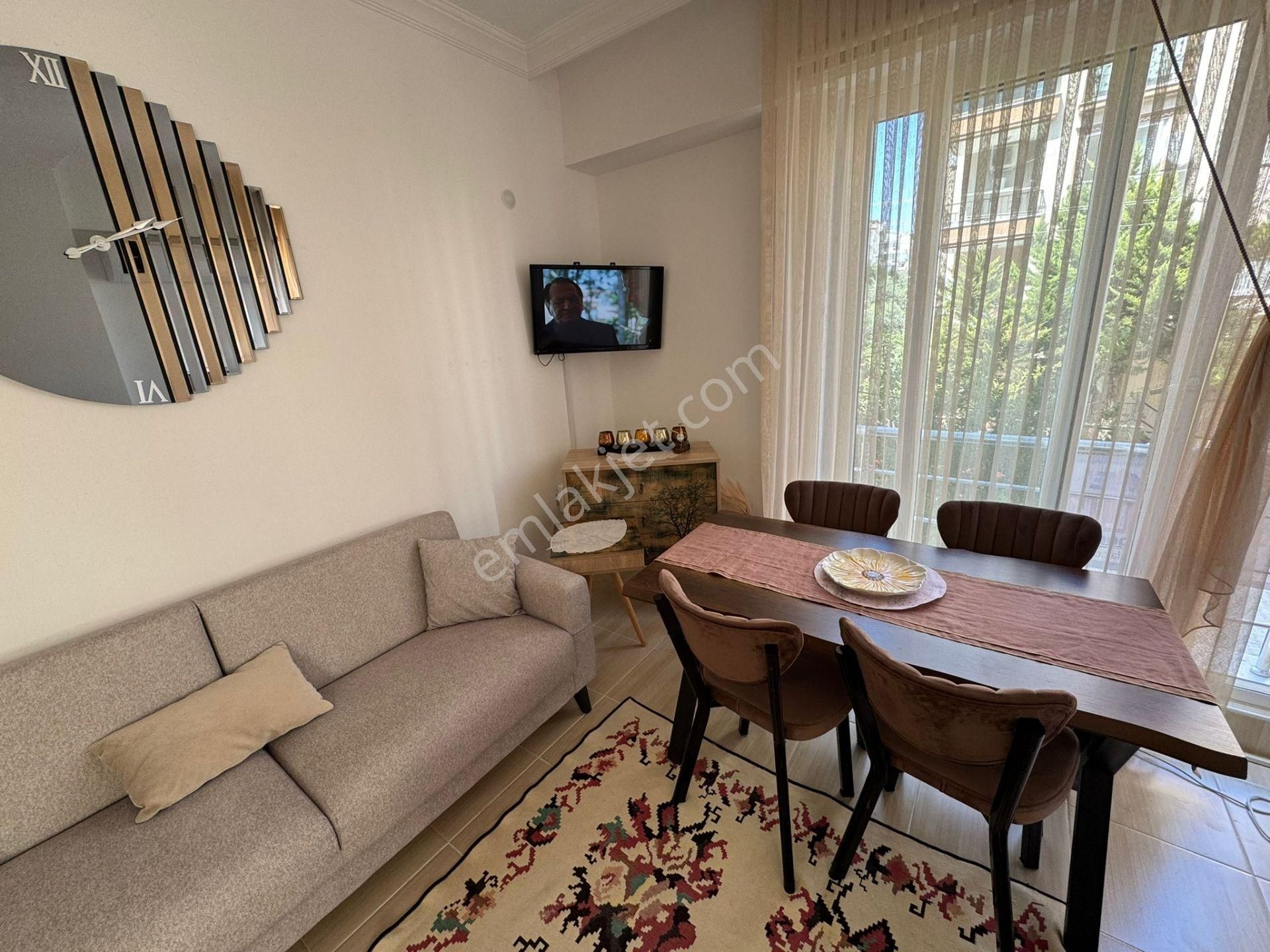 Didim Yenimahalle'de Eşyalı, Ferahlık Ve Konforlu Satılık 2+1 Daire - Görsel 6