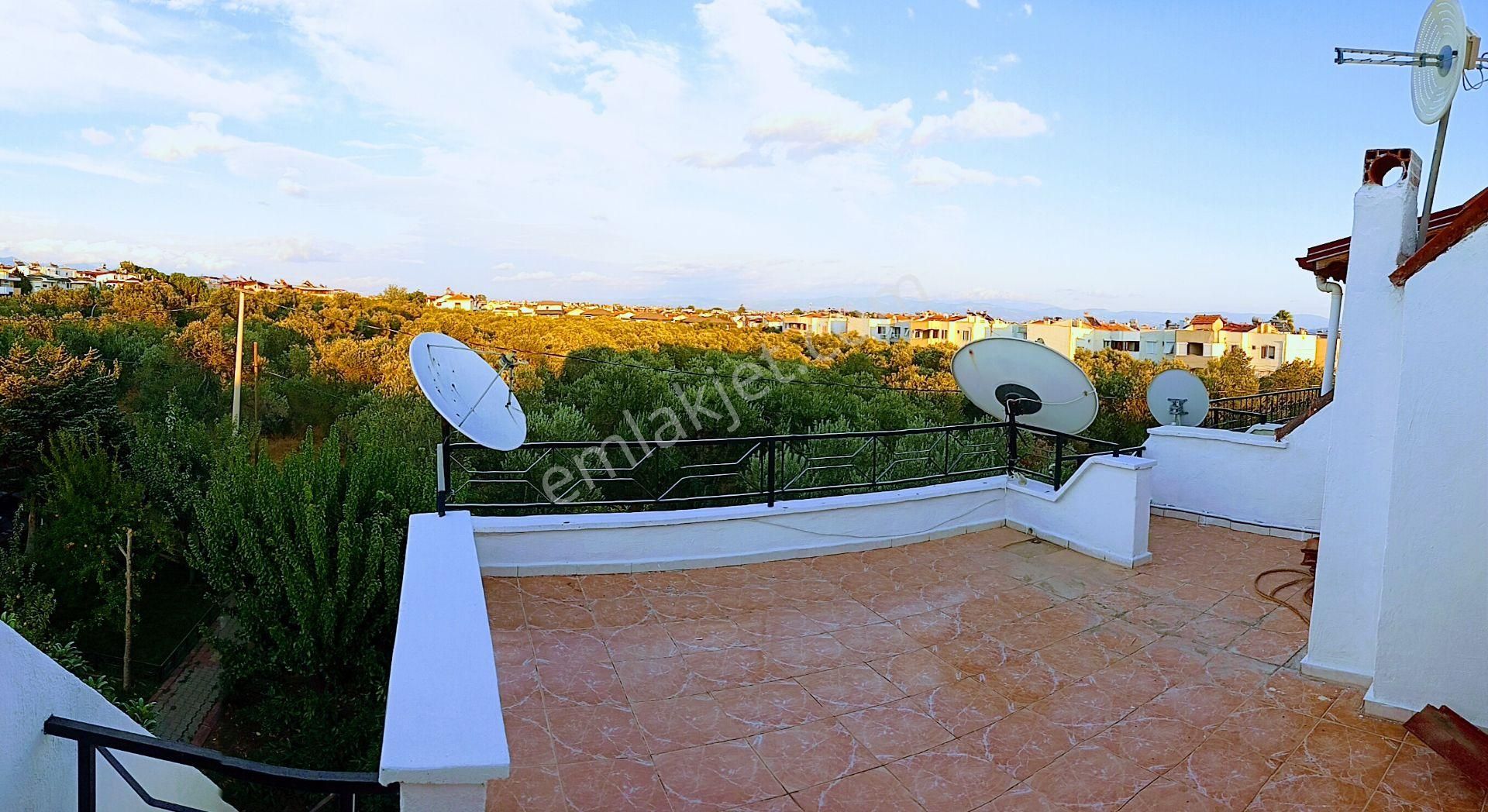 Altınoluk' Ta Havuzlu Villa, Otoparklı, Denize 500 Mt, Meyve Bahçeli, Kazdağları Manzaralı Teraslı - Görsel 14