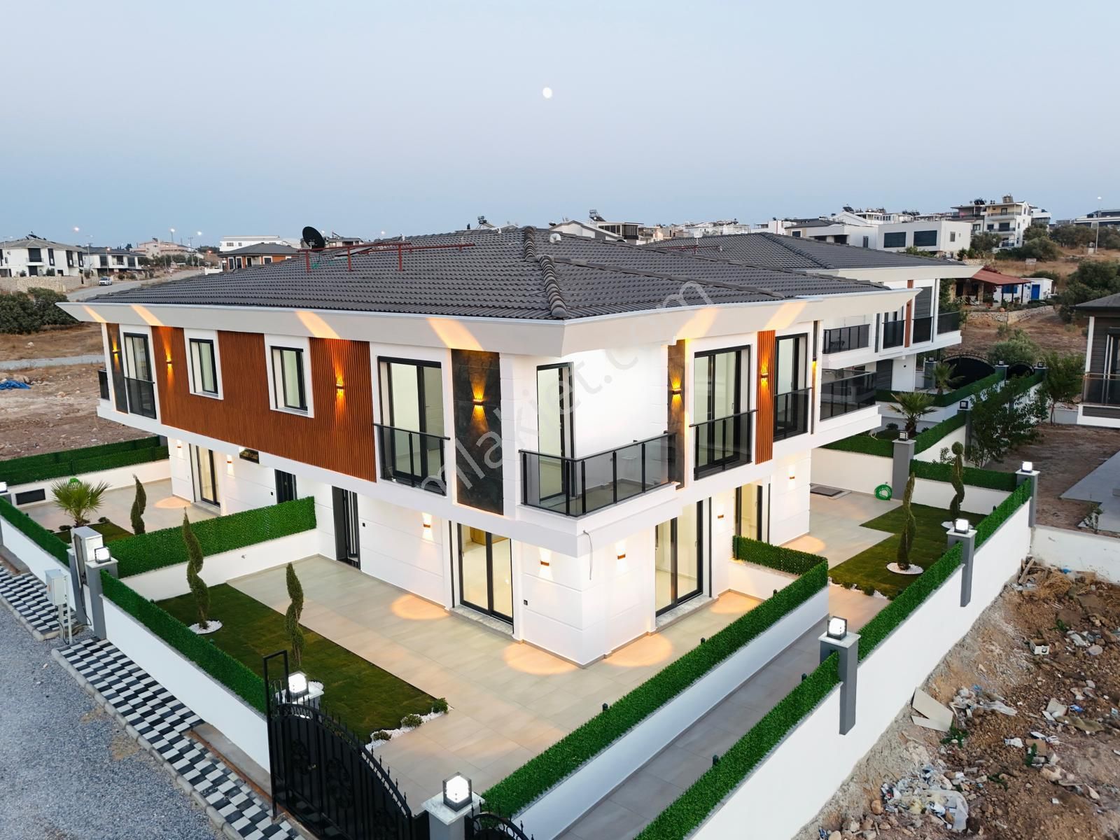 Didim Hisar Mah. 3+1 Arka Cepheler Havuzlu Ön Cepheler Bahçeli Villalarımız Satılık Girişler Ayrı - Görsel 20