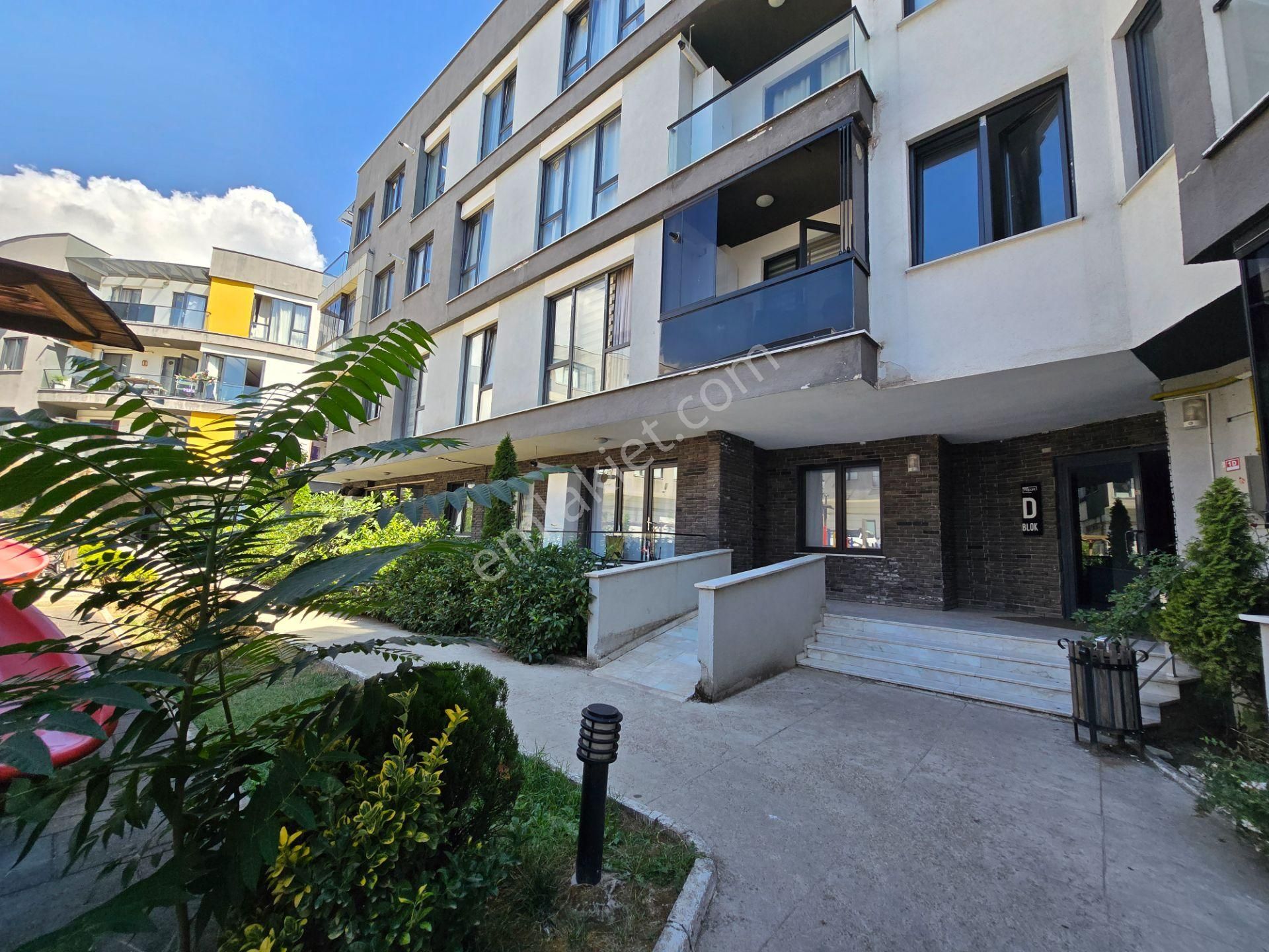 Elite Gd & Satılık 3+1 Akçakoca Yolu Üzeri Krediye Uygun