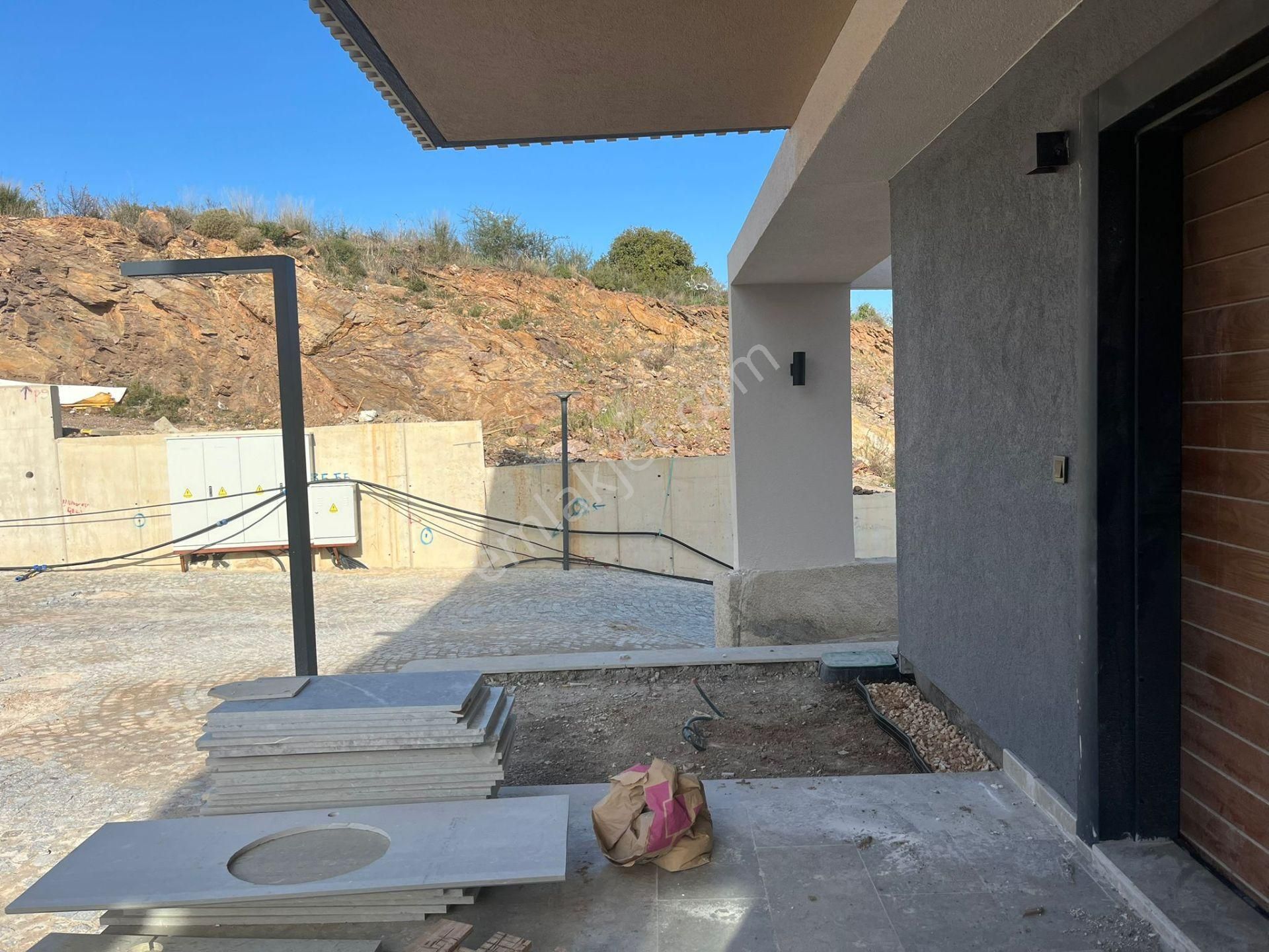 Avantajlı Fiyat! Özel Havuzlu Triplex Villa – %20'sini Sonra Öde - Görsel 24