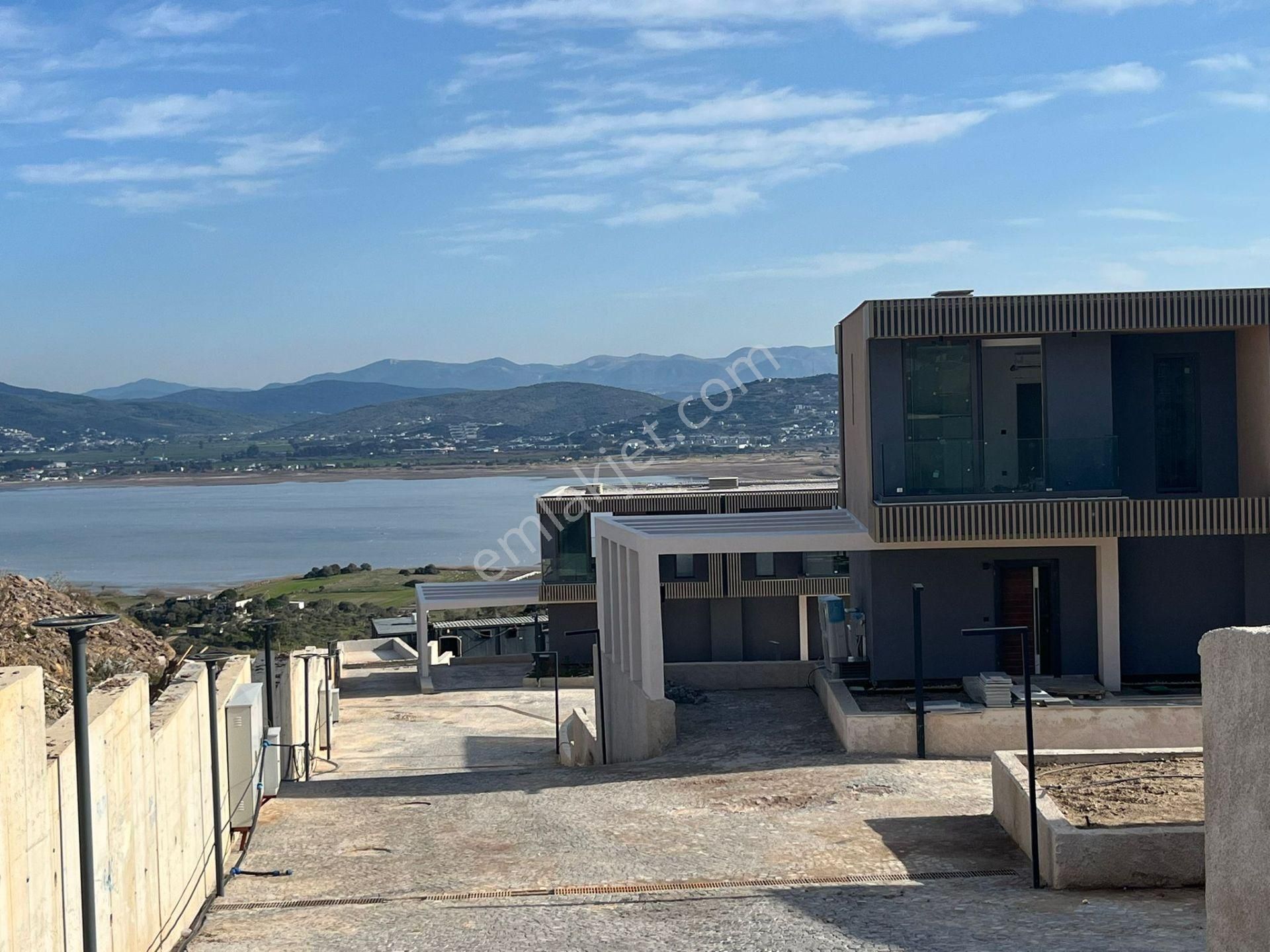 Avantajlı Fiyat! Özel Havuzlu Triplex Villa – %20'sini Sonra Öde - Görsel 9
