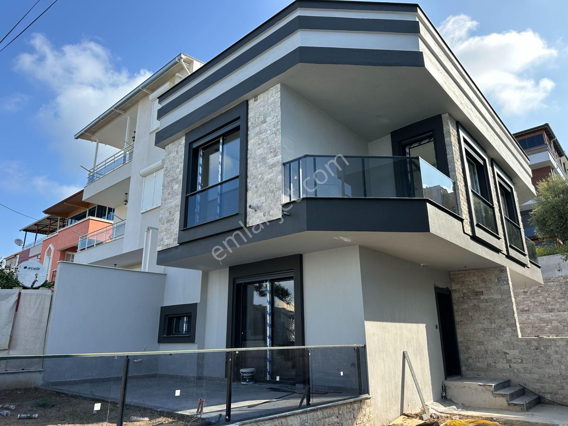 Seferihisar Ürkmez Merkezde Satılık Lüks 3 + 1 Dubleks Villa - Görsel 4