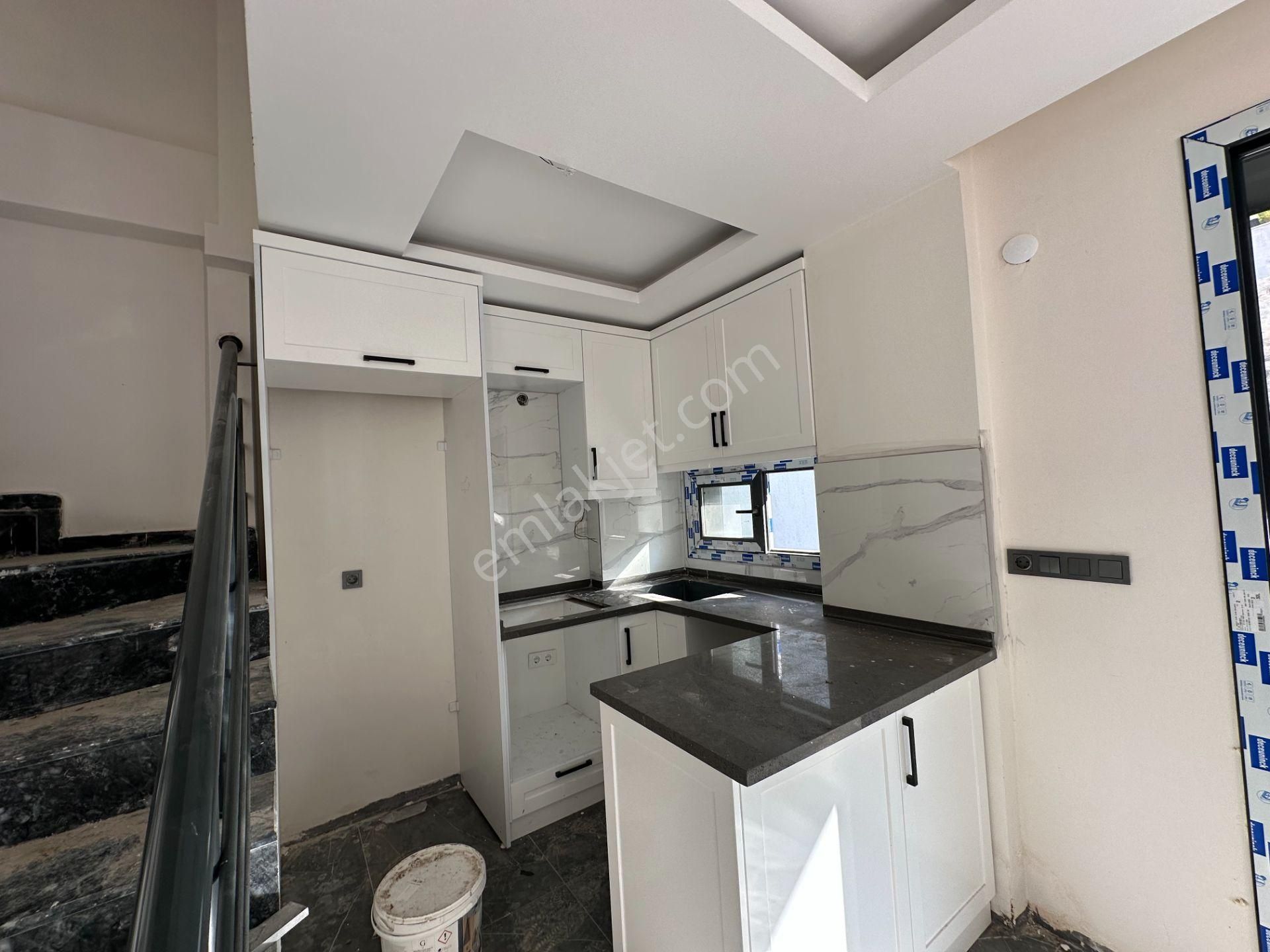 Seferihisar Ürkmez Merkezde Satılık Lüks 3 + 1 Dubleks Villa - Görsel 7