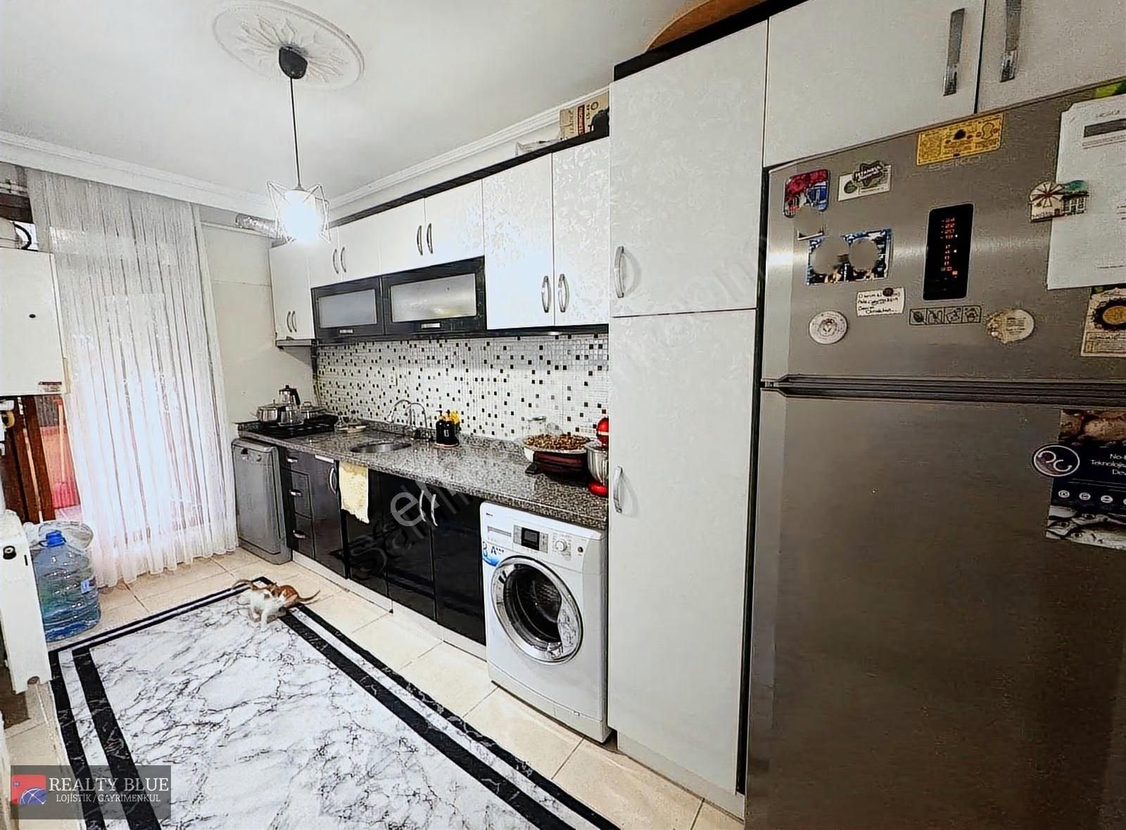 Çekmeköy M.akif'te Metoya Yakın Otoparklı İskanlı Genç Binada2+1 - Görsel 2