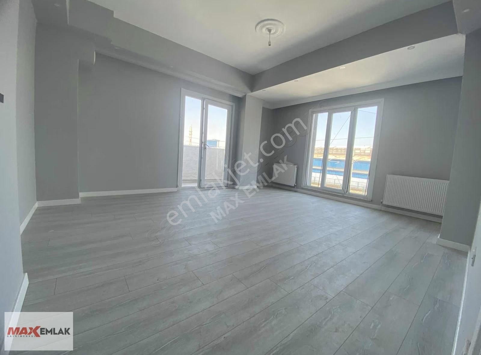 Max Emrak Sırasöğütler Mamara Dibide 2+1 95 M² Satılık Ara Kat