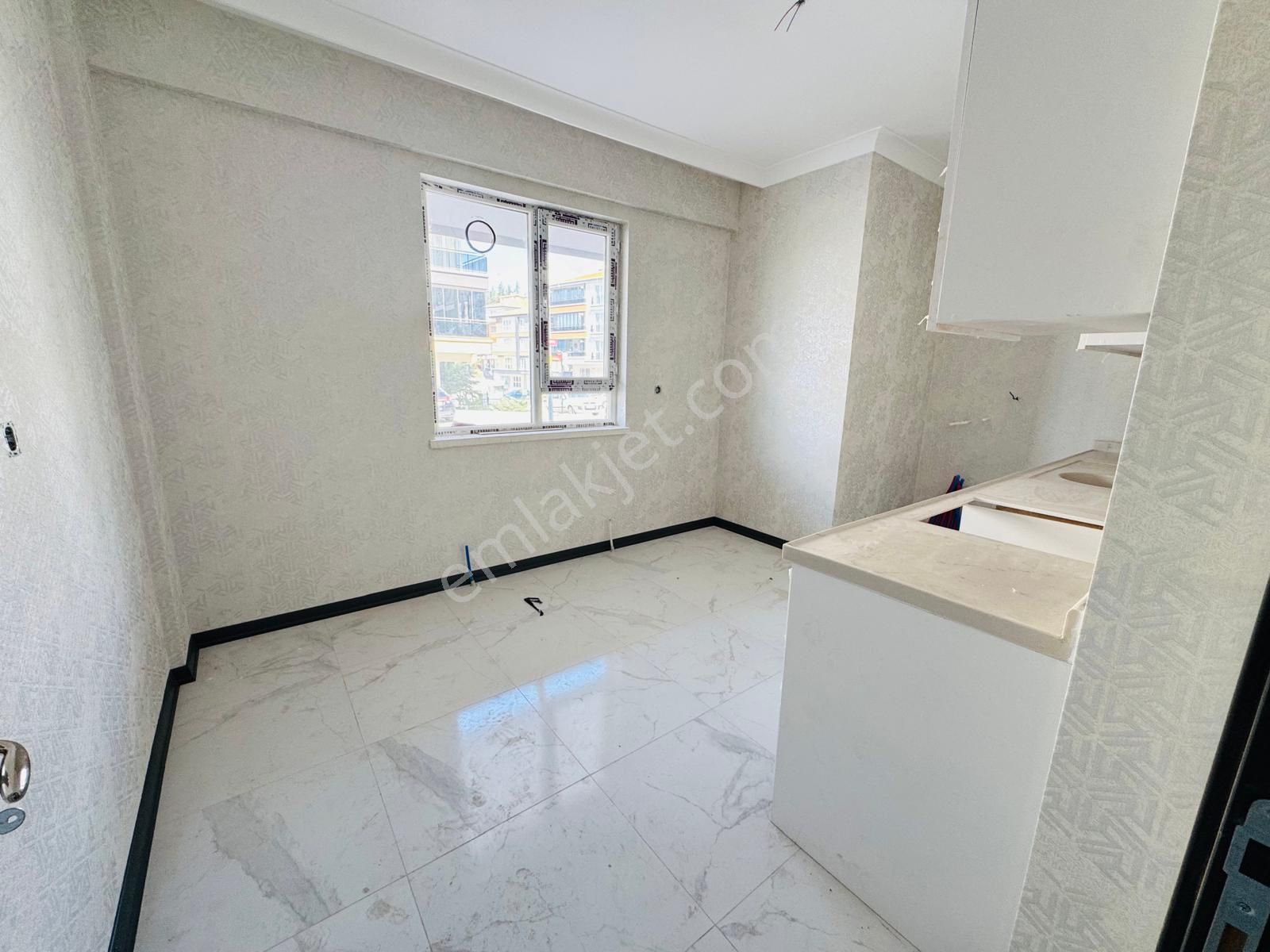 Battalgazi'de Caddeye 1 Bina Mesafede 2+1 Giriş Kat Satılık Sıfır Daire !! - Görsel 2