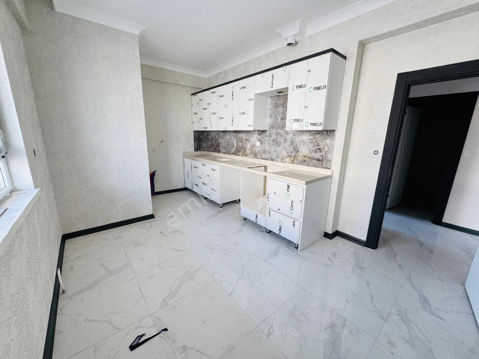 Battalgazi'de Caddeye 1 Bina Mesafede 2+1 Giriş Kat Satılık Sıfır Daire !!