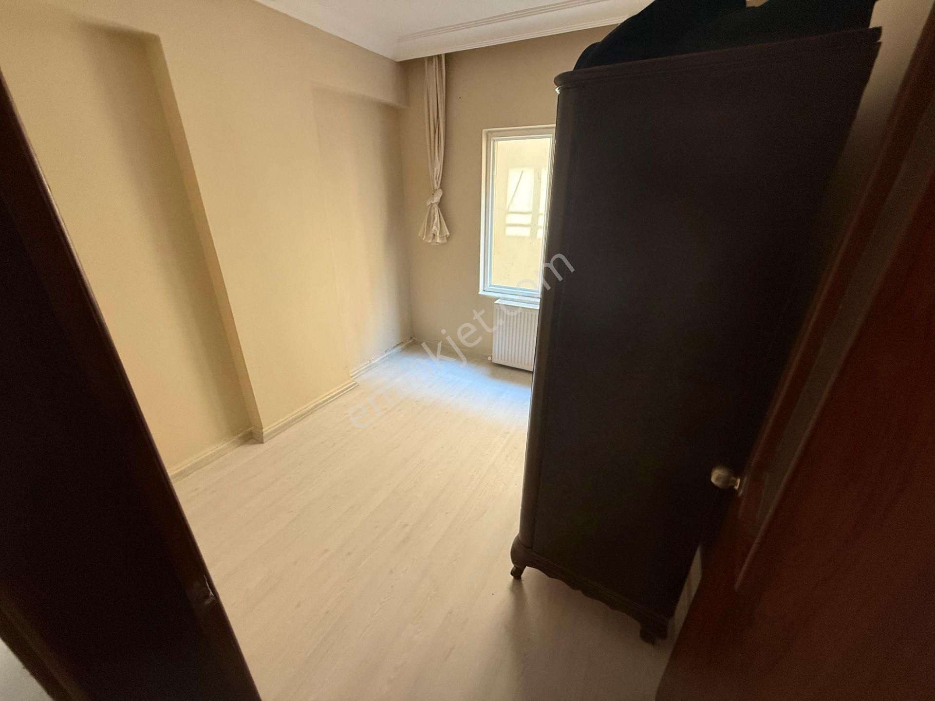 Karasu Sahilde *deniz Manzaralı* Kombi Petekli *yaz-kış Oturmaya Uygun* Satılık 2+1 Ara Kat - Görsel 19