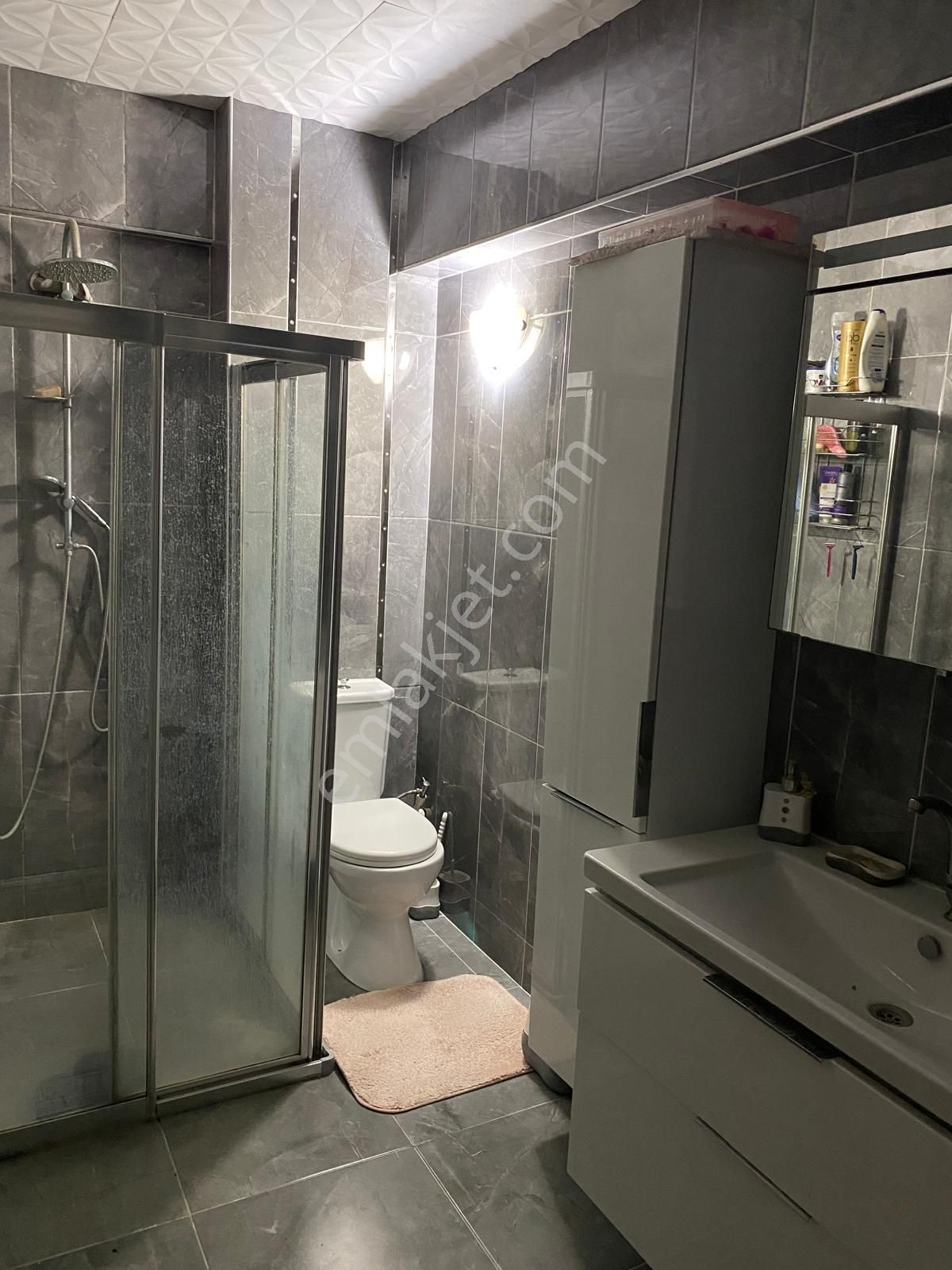 Karabağlar Aydın Mahallesi İçi Komple Yenilenmiş Satılık 3+1 Daire - Görsel 14