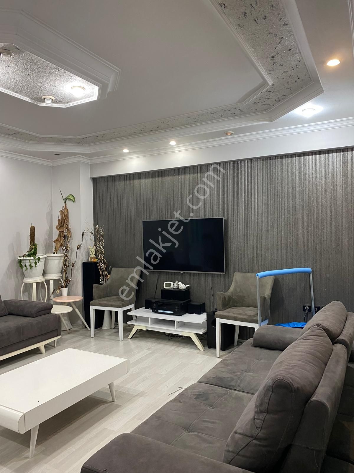 Karabağlar Aydın Mahallesi İçi Komple Yenilenmiş Satılık 3+1 Daire - Görsel 18