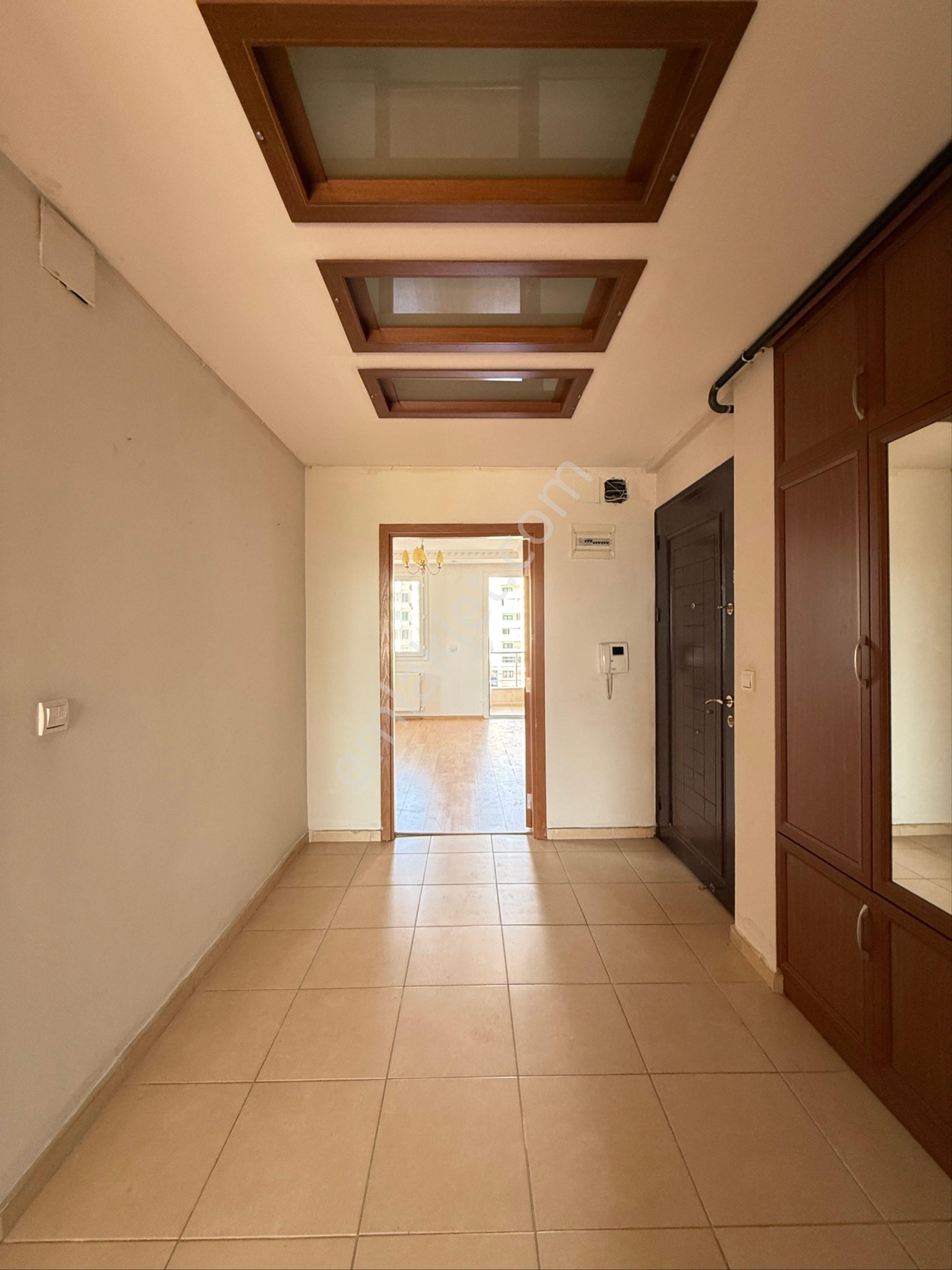 Türkmenbaşı Bulvar Üzeri Geniş 4+1 Açık Mutfak Çift Banyo 3 Balkonlu Cazip Satılık Kaçmaz Fiyat!!