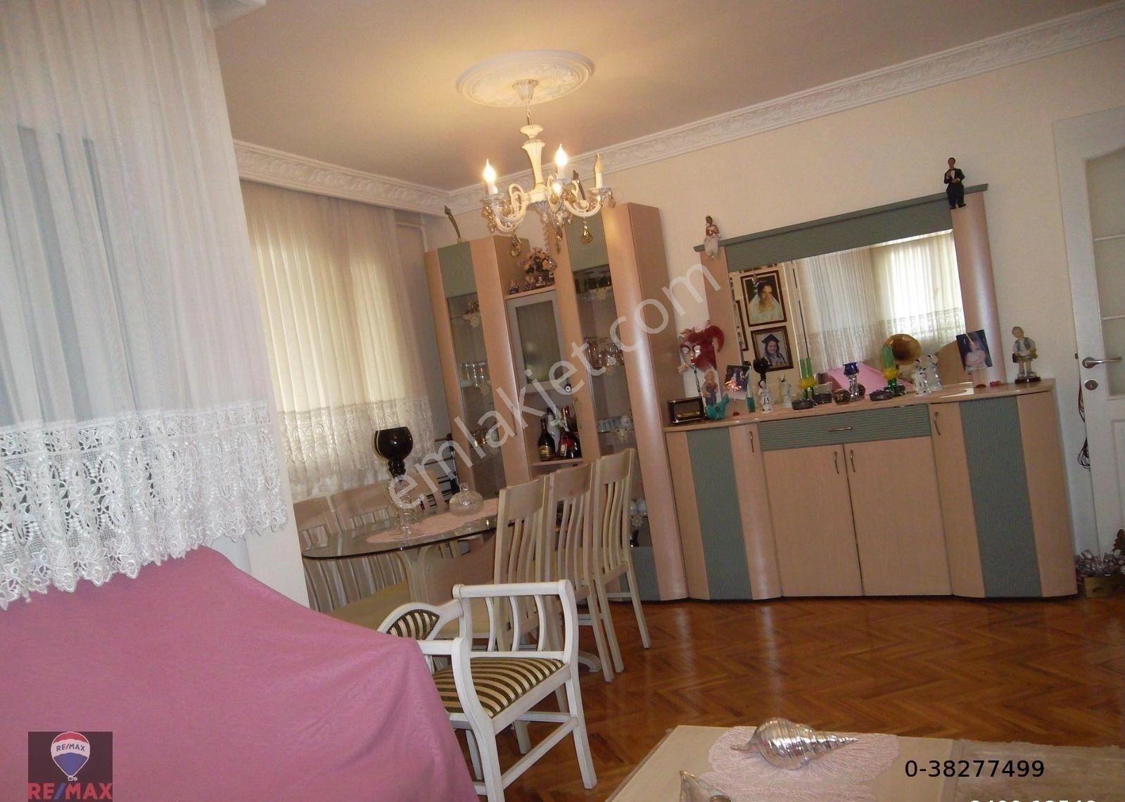 Karataşda Bakımlı Boş 3+1 Satılık Daıre - Görsel 35