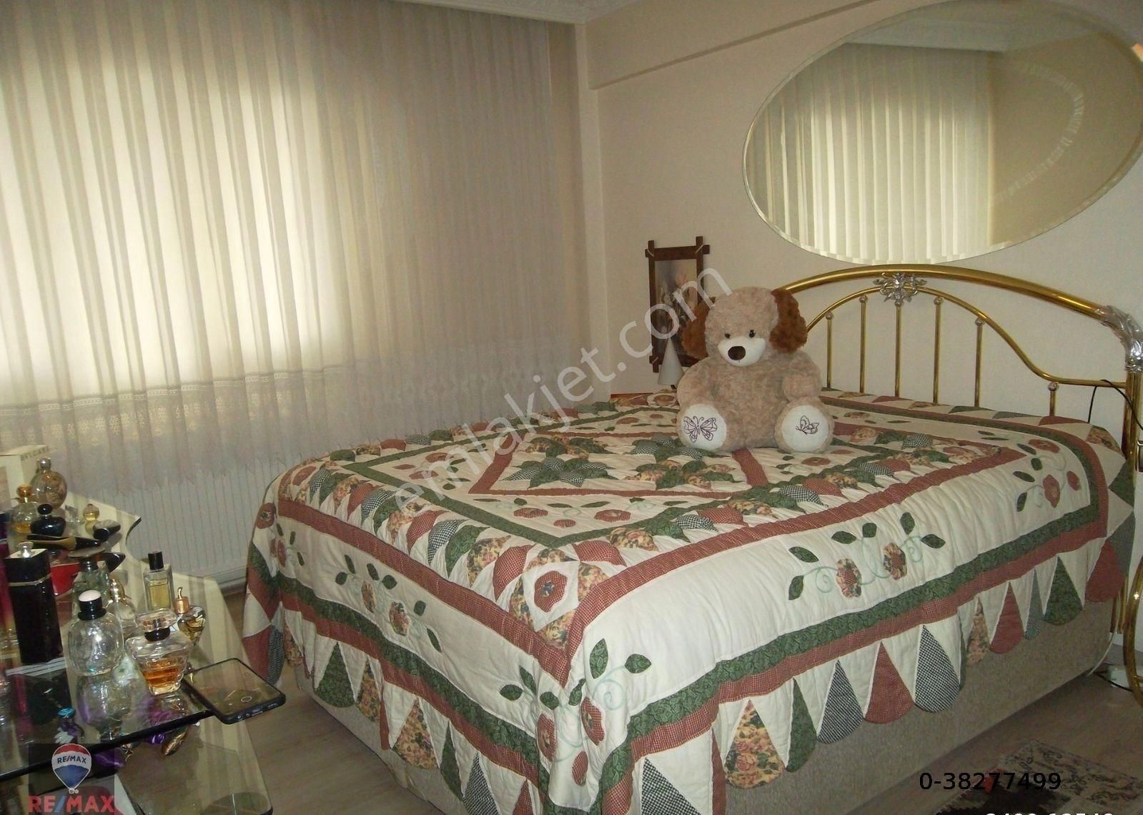 Karataşda Bakımlı Boş 3+1 Satılık Daıre - Görsel 34