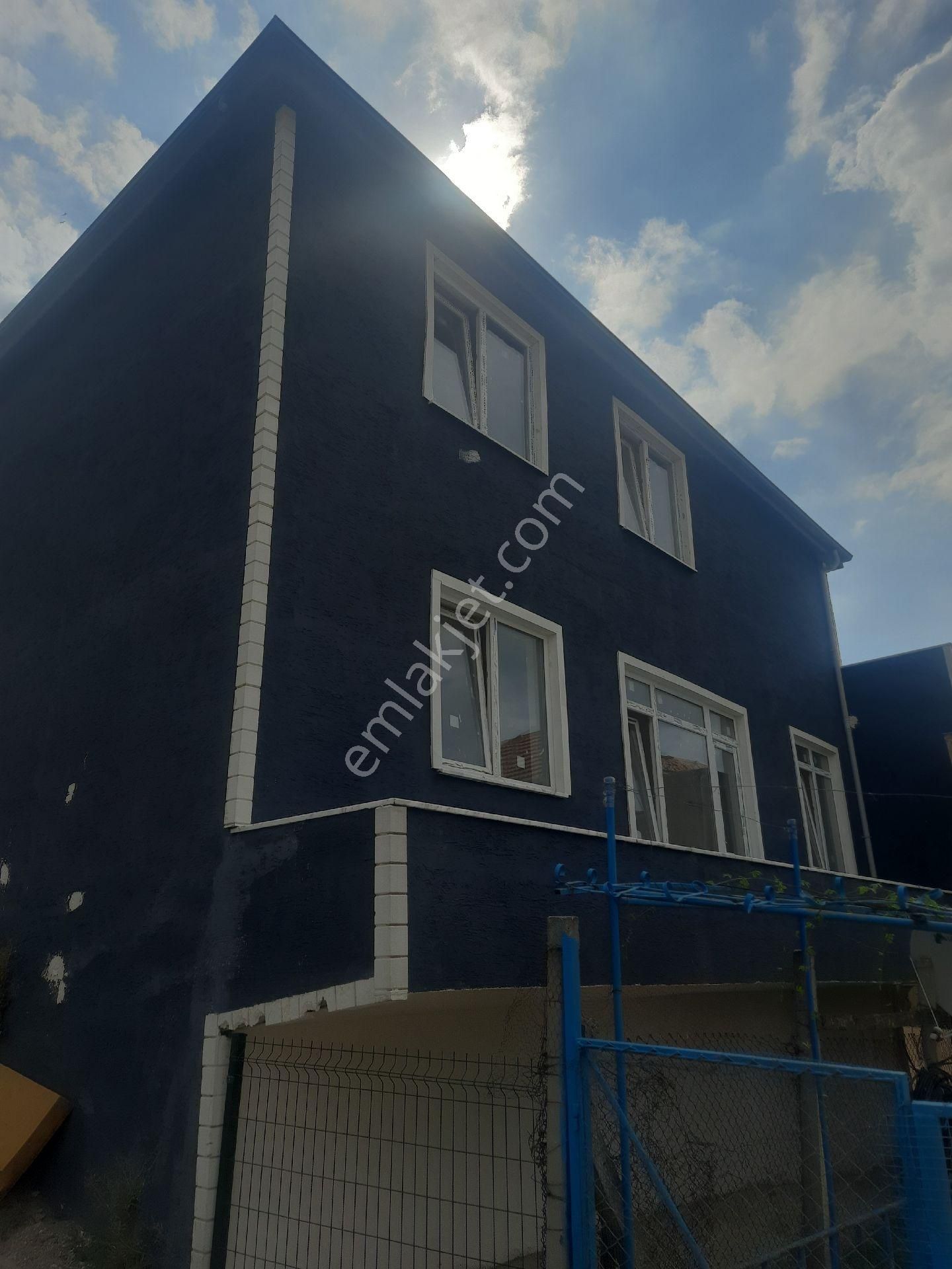 Hazal Emlkatan Satılık Müstakil Daire Yalova Gazi - Görsel 9