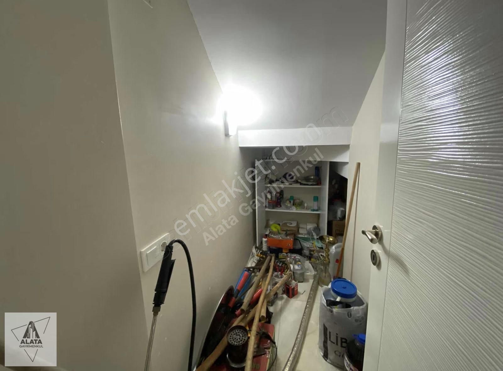 Aslanlı'nın 1.5 Dönüm İçinde Emsalsiz Villası Satışta - Görsel 26