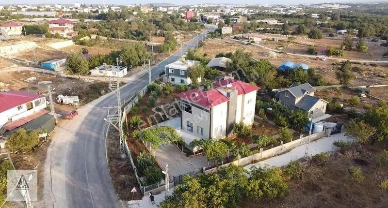 Aslanlı'nın 1.5 Dönüm İçinde Emsalsiz Villası Satışta - Görsel 15