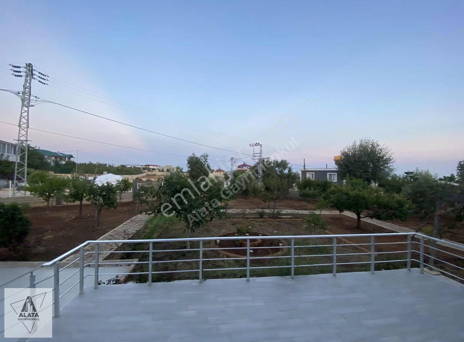 Aslanlı'nın 1.5 Dönüm İçinde Emsalsiz Villası Satışta