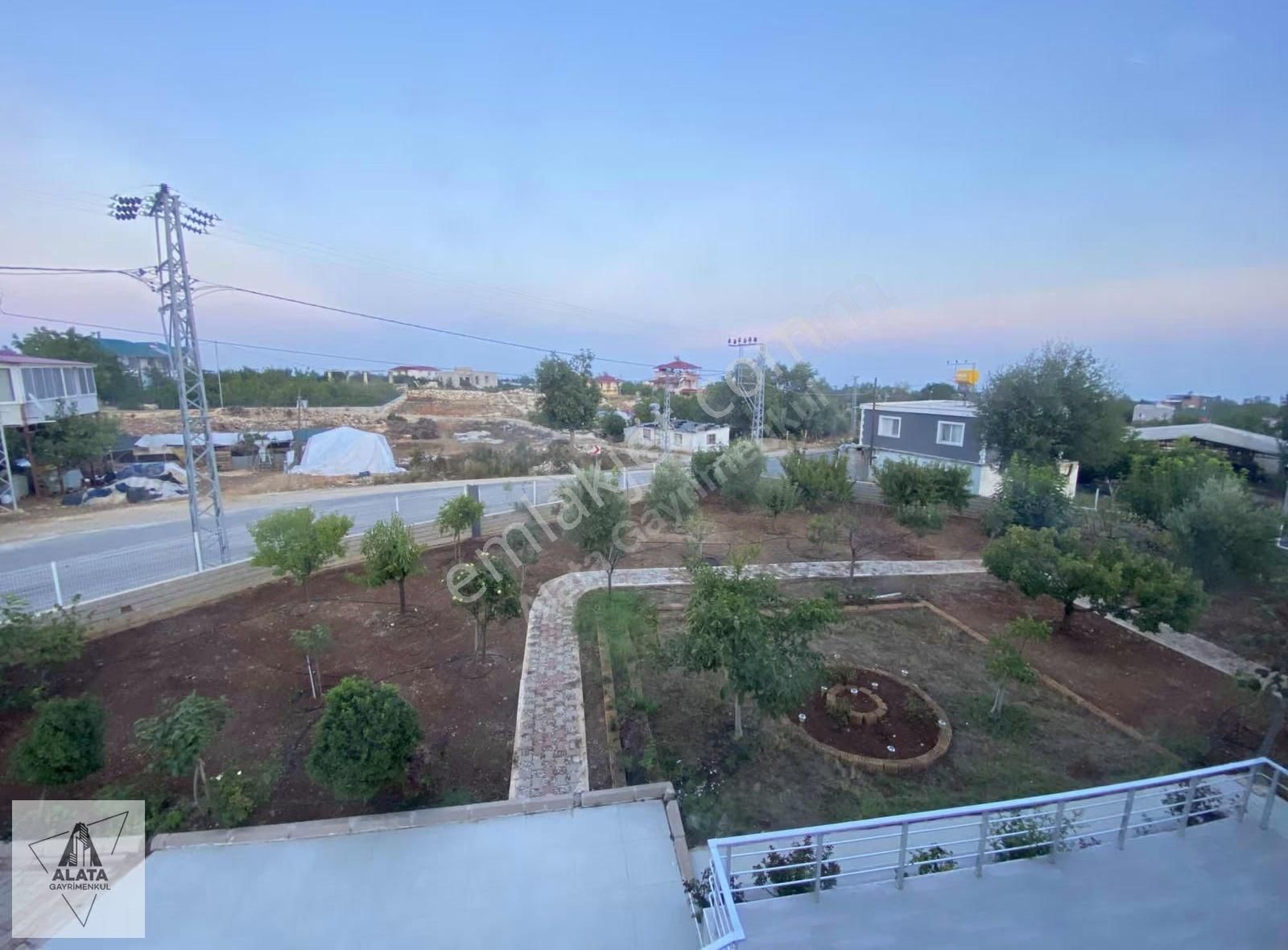 Aslanlı'nın 1.5 Dönüm İçinde Emsalsiz Villası Satışta - Görsel 9