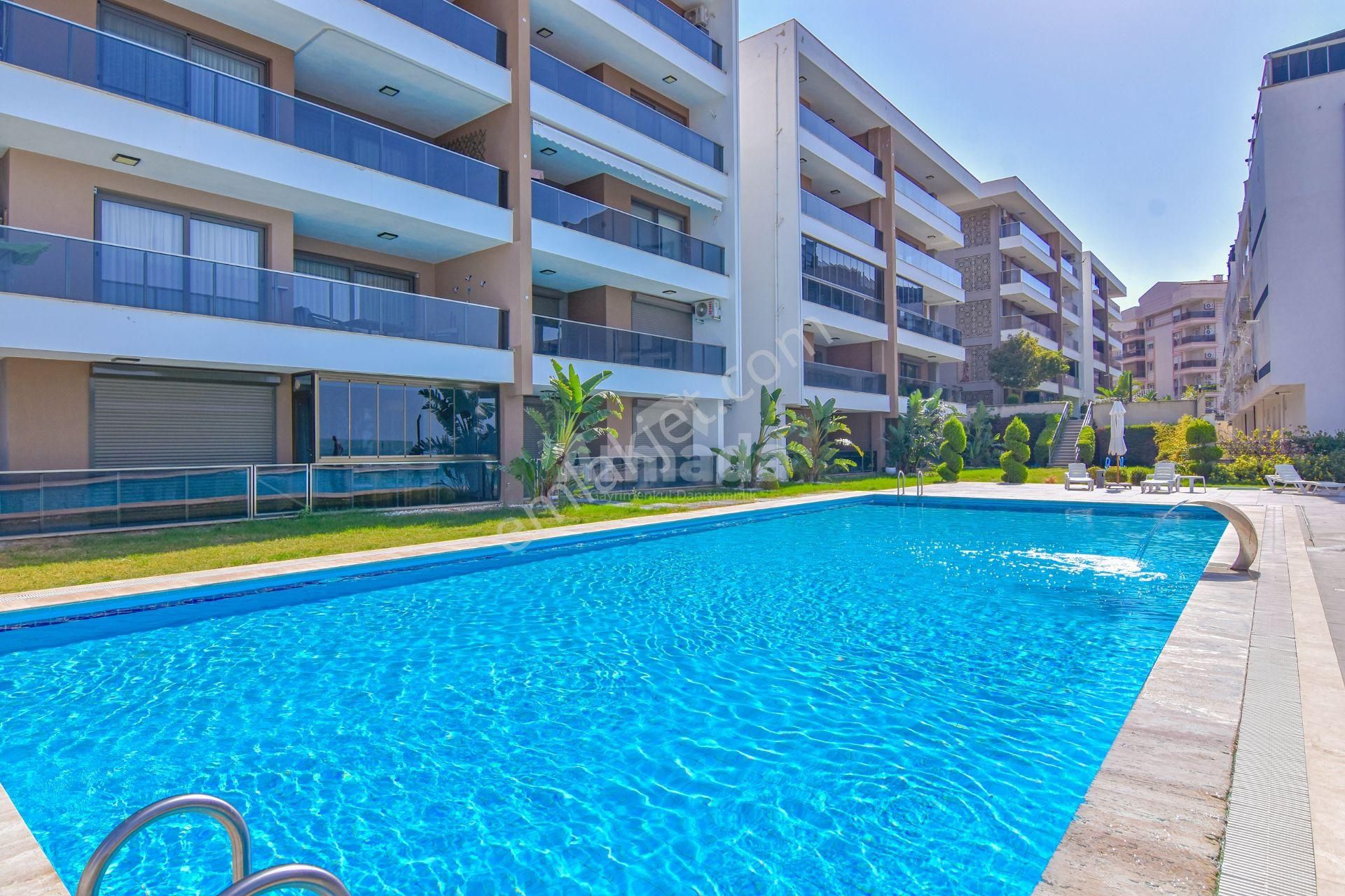 Kuşadası İkiçeşmelik'te Lüks, Geniş 1+1 Satılık Daire - Görsel 2