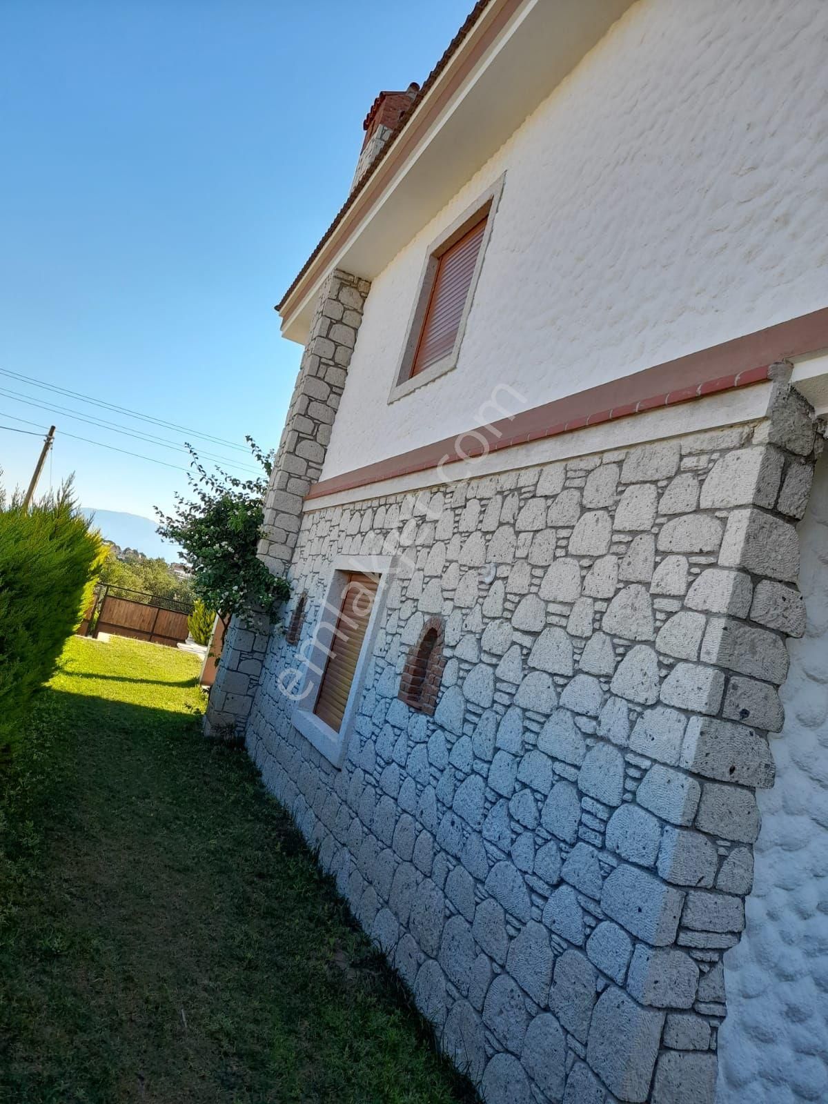 Alaçatı Gayrimenkulden Şifne'de Denize Yakın Sıfır Havuzlu Villa - Görsel 4