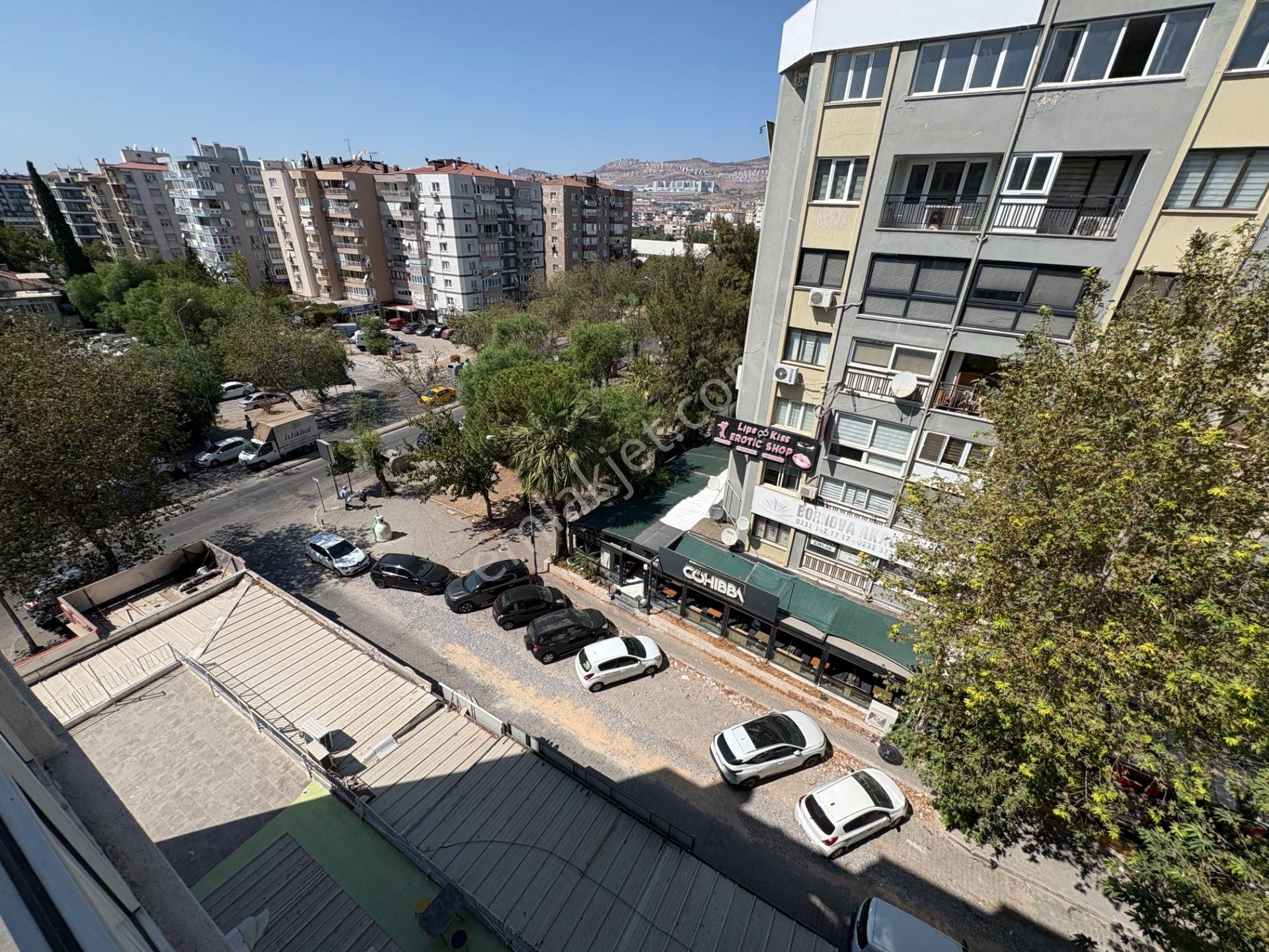 Bornova Gediz Cad. Üzeri Satılık Arakat 3+1 - Görsel 14