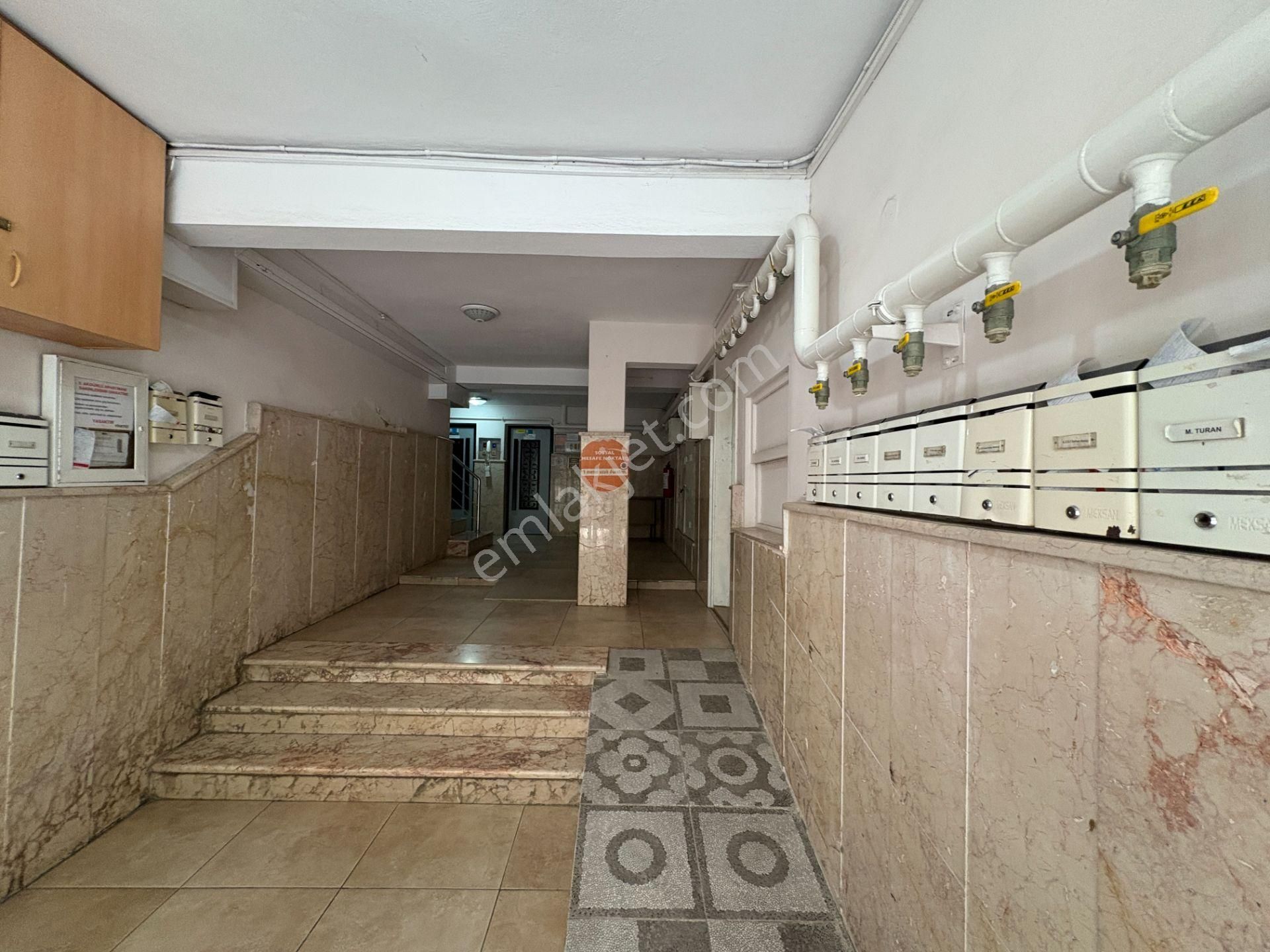 Bornova Gediz Cad. Üzeri Satılık Arakat 3+1 - Görsel 32