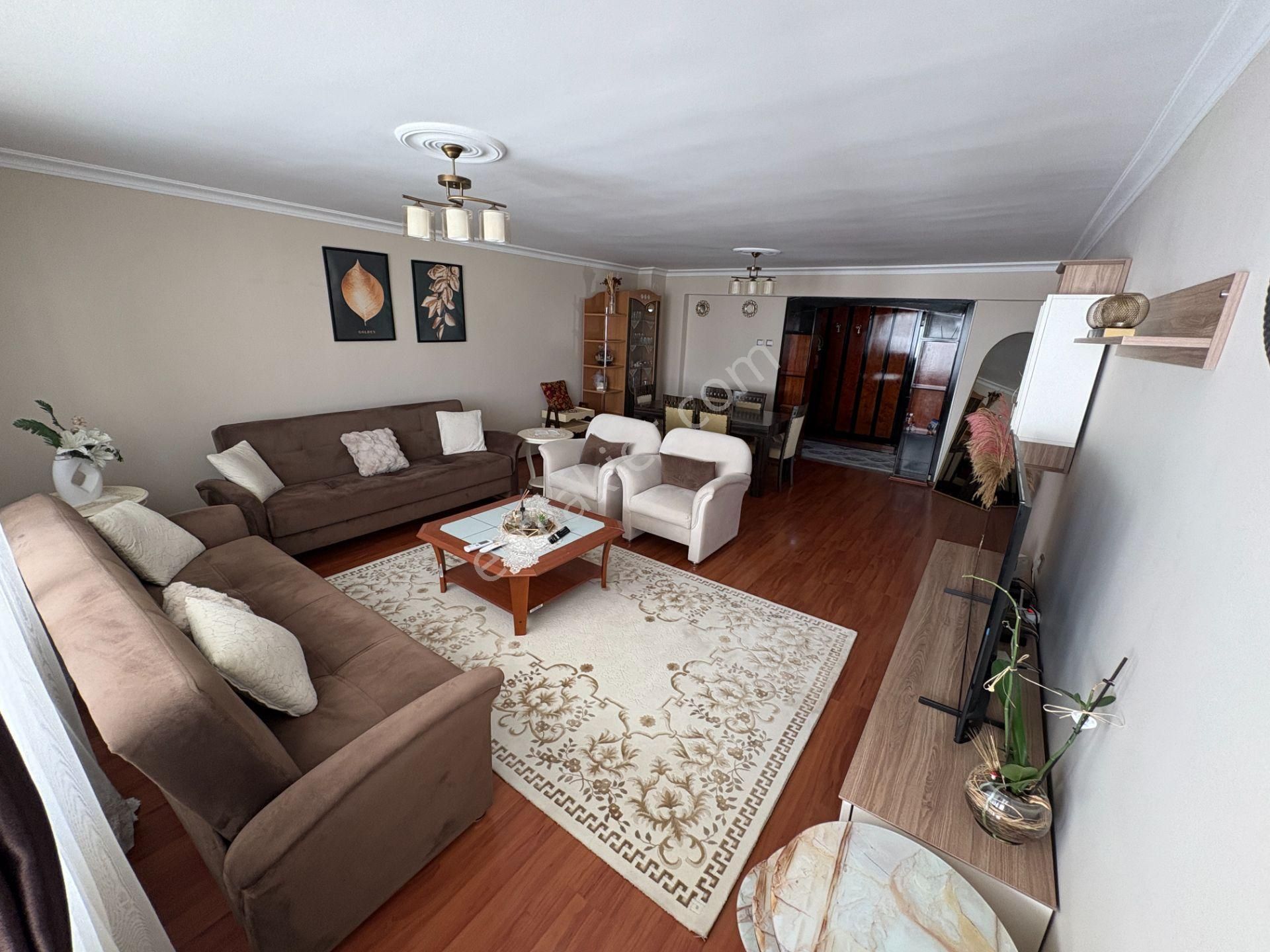 Bornova Gediz Cad. Üzeri Satılık Arakat 3+1 - Görsel 5