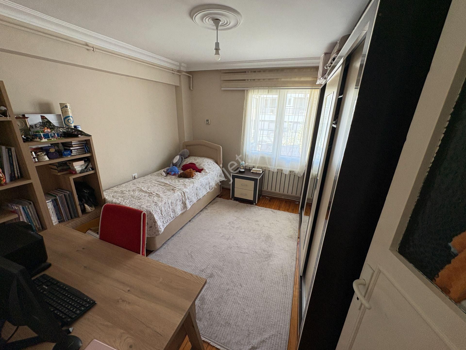 Bornova Gediz Cad. Üzeri Satılık Arakat 3+1 - Görsel 19