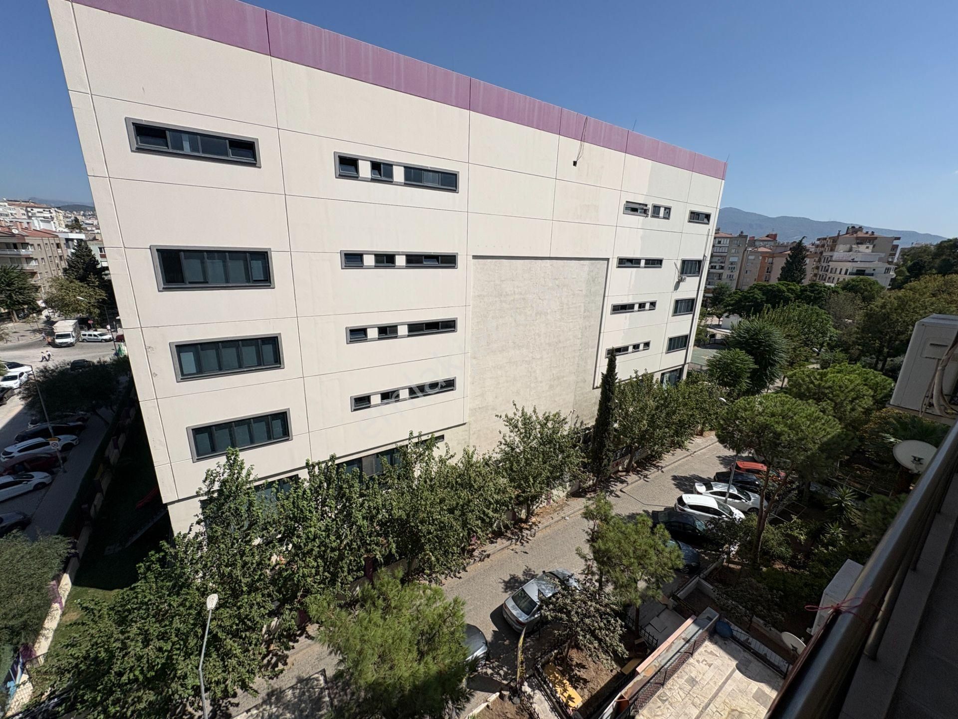 Bornova Gediz Cad. Üzeri Satılık Arakat 3+1 - Görsel 9