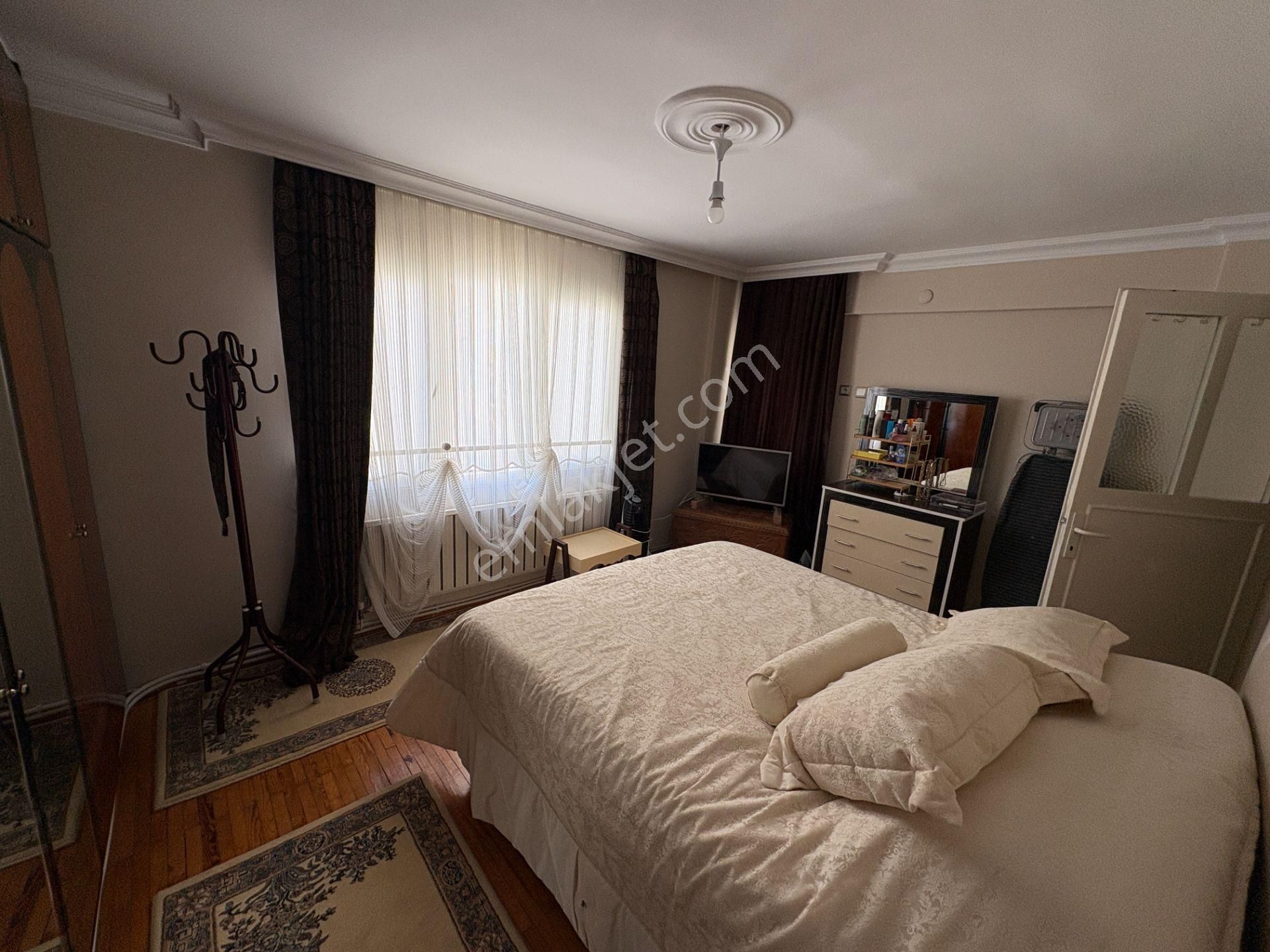 Bornova Gediz Cad. Üzeri Satılık Arakat 3+1 - Görsel 23