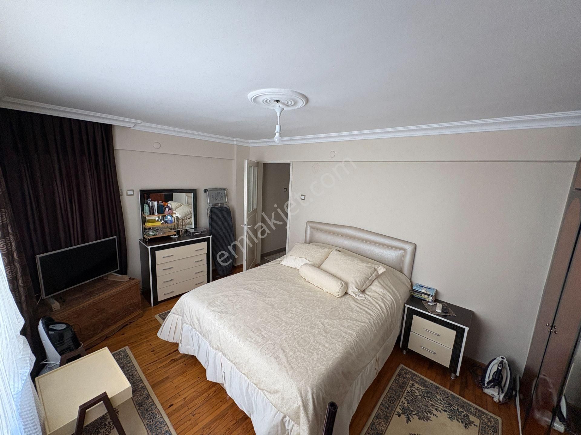 Bornova Gediz Cad. Üzeri Satılık Arakat 3+1 - Görsel 24