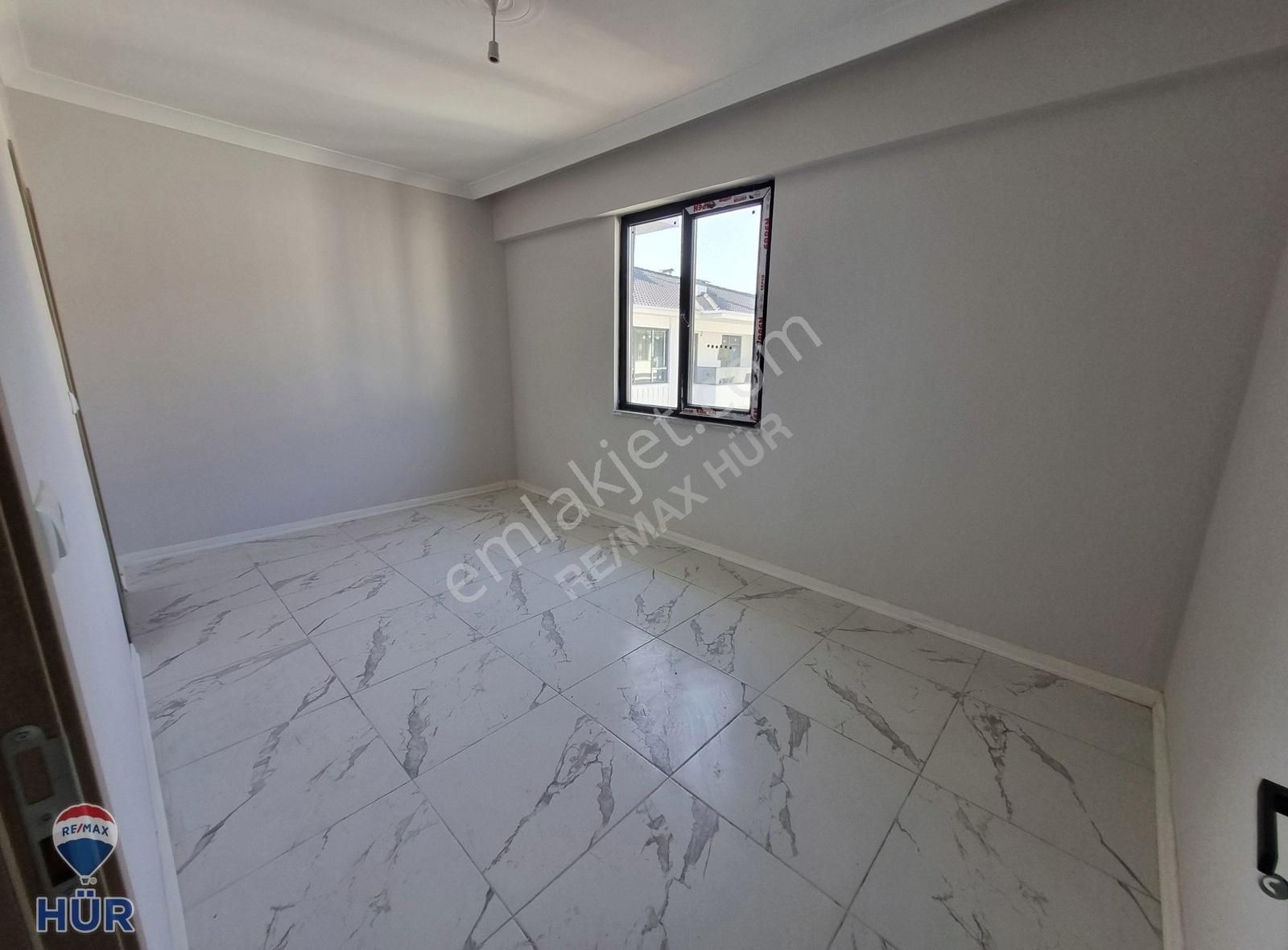 Ömer İnan Remaxhür Arifiye Satılık 2+1 100m2 Satılık Sıfır Daire - Görsel 14