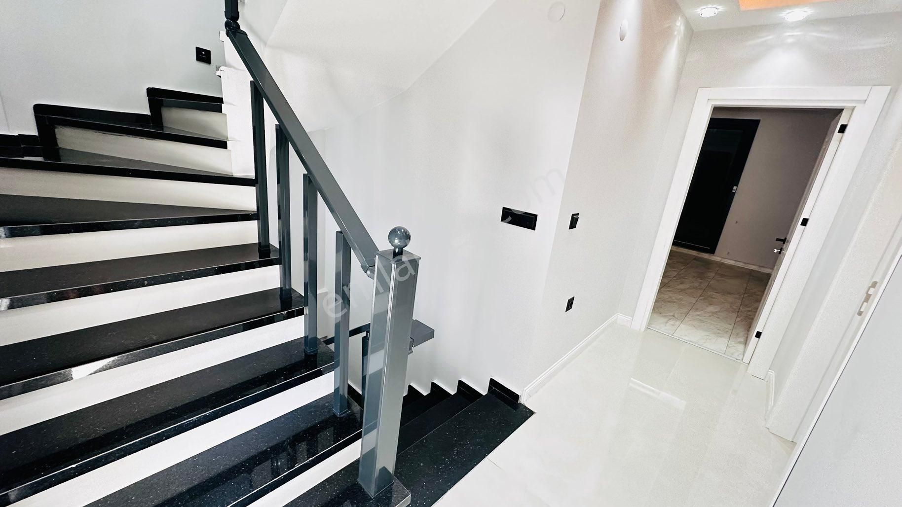 Böylesi Başka Yok ❗️ 3 Ebeveyn Yatak Odalı Triplex Villa❗️ - Görsel 14