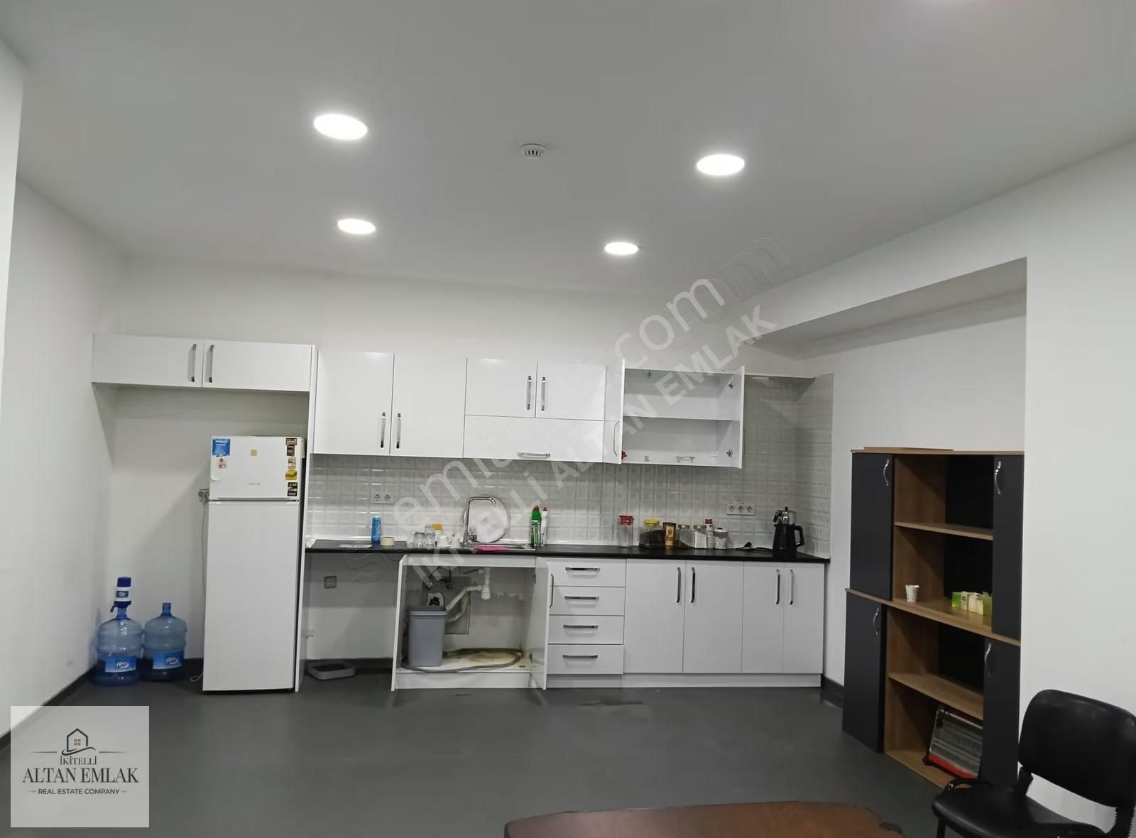 İkitelli Osb İpkas Sanayide 1850 M2 Ful Yapılı Kiralık İşyeri - Görsel 2