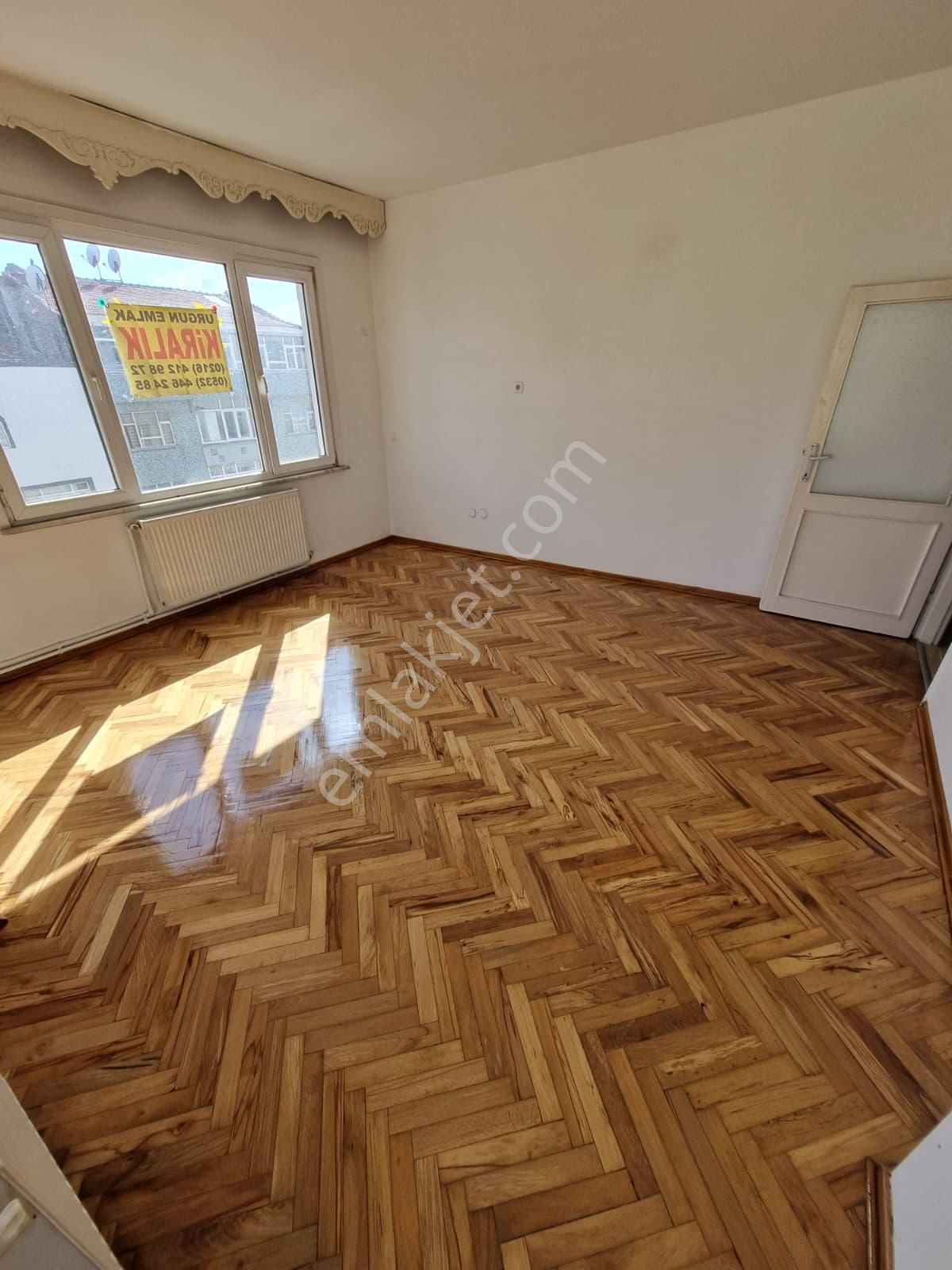 Ümraniye Sütçü İmam Caddesinde 2+1 Geniş Kiralık Daire - Görsel 25