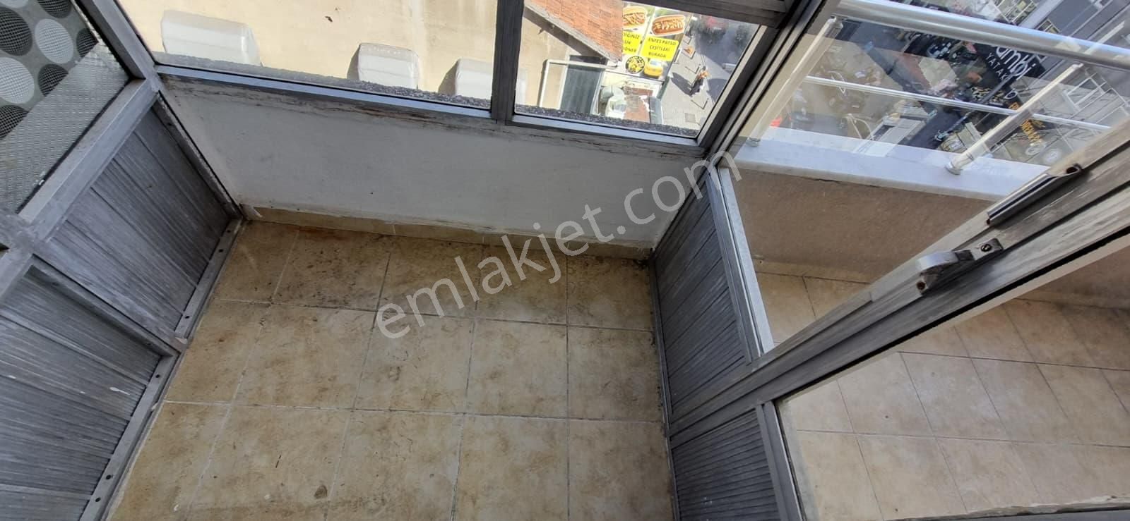 Ümraniye Sütçü İmam Caddesinde 2+1 Geniş Kiralık Daire - Görsel 29