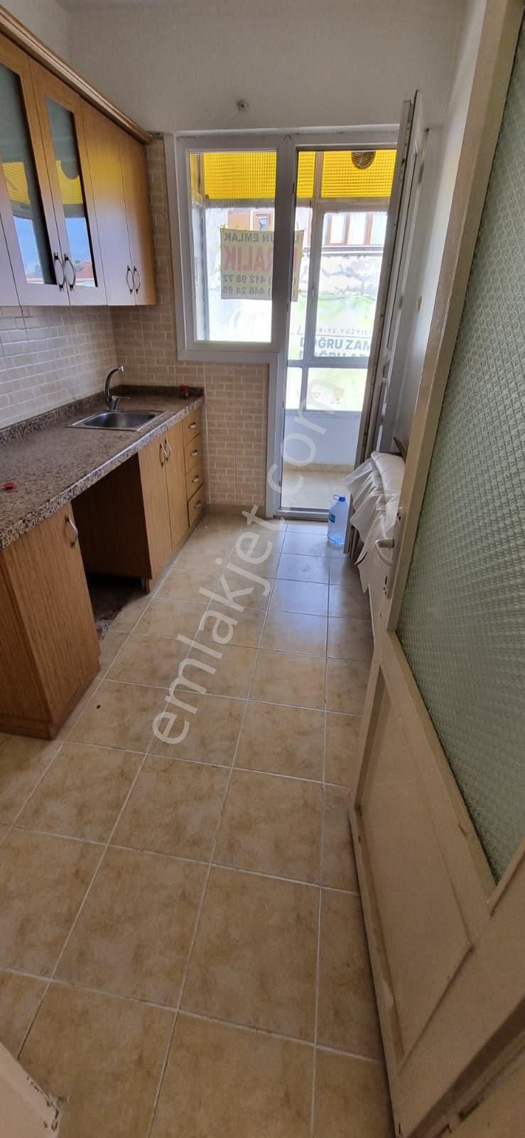 Ümraniye Sütçü İmam Caddesinde 2+1 Geniş Kiralık Daire - Görsel 30
