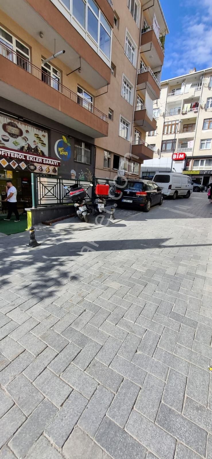 Ümraniye Sütçü İmam Caddesinde 2+1 Geniş Kiralık Daire - Görsel 9