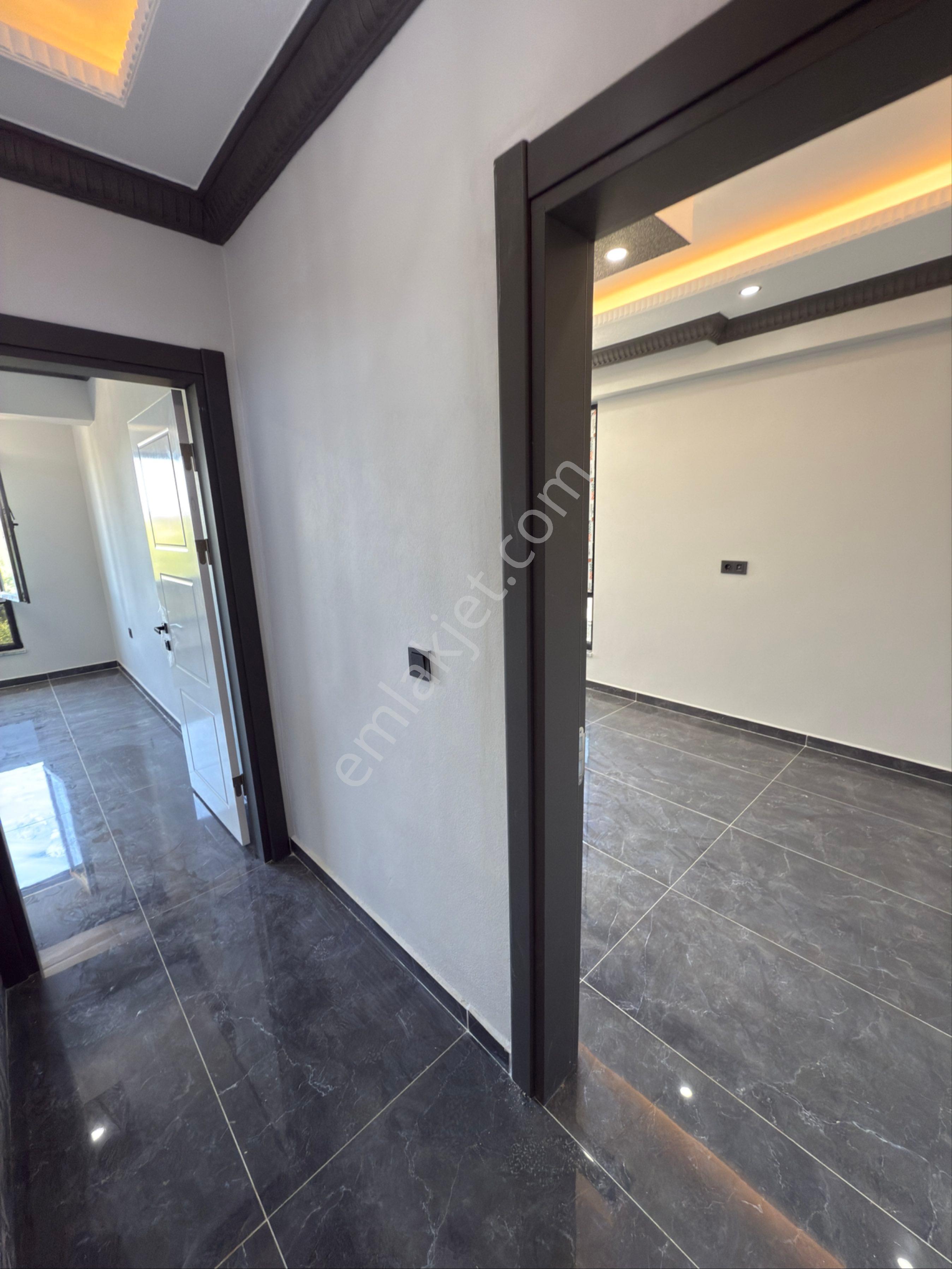 4+1 Özel Araç Otoparklı Denize Yürüme Mesafede Tripleks Villa - Görsel 13