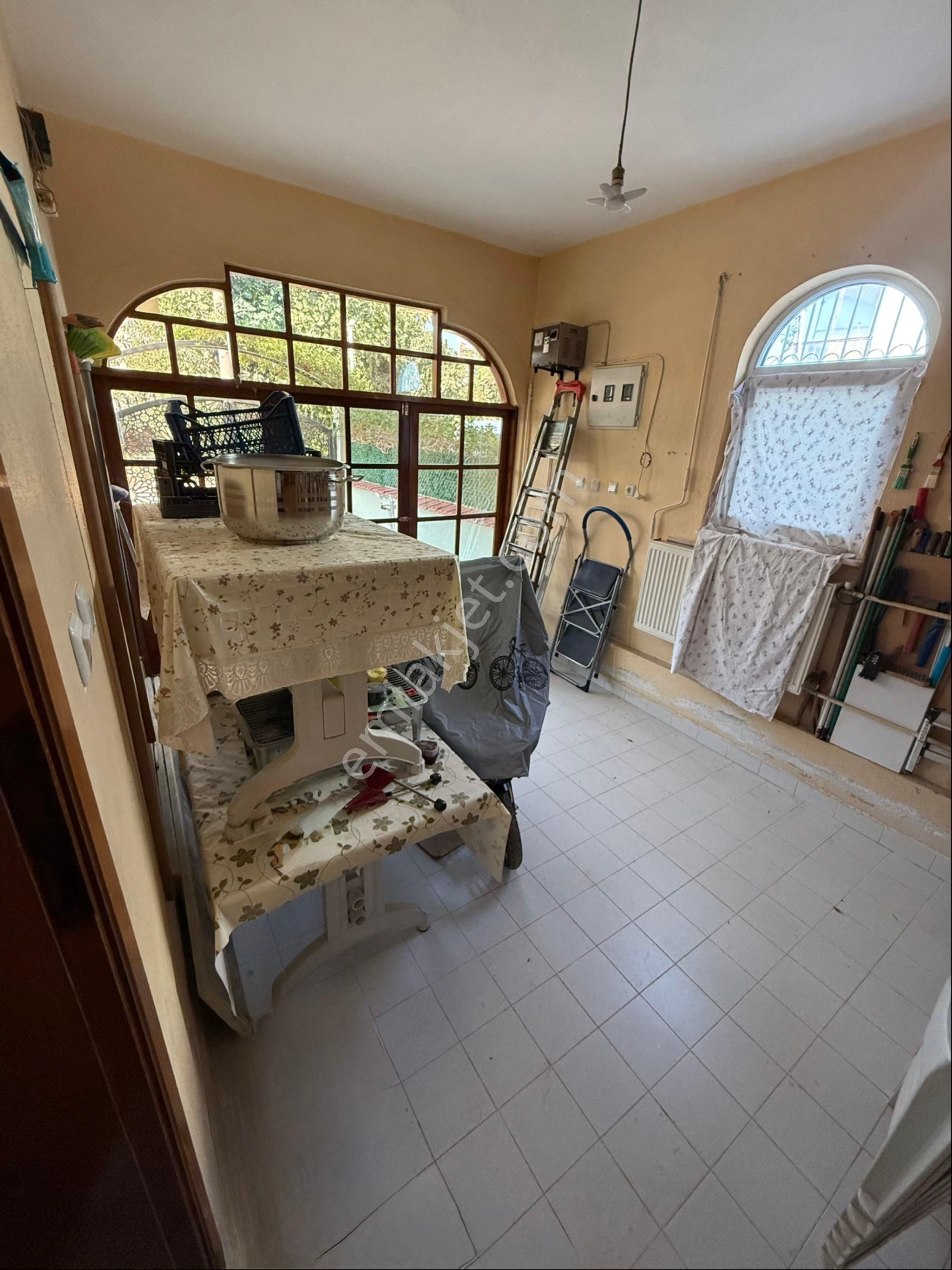 Bursa Gemlik Kumsazda Lüks Satılık Villa - Görsel 44