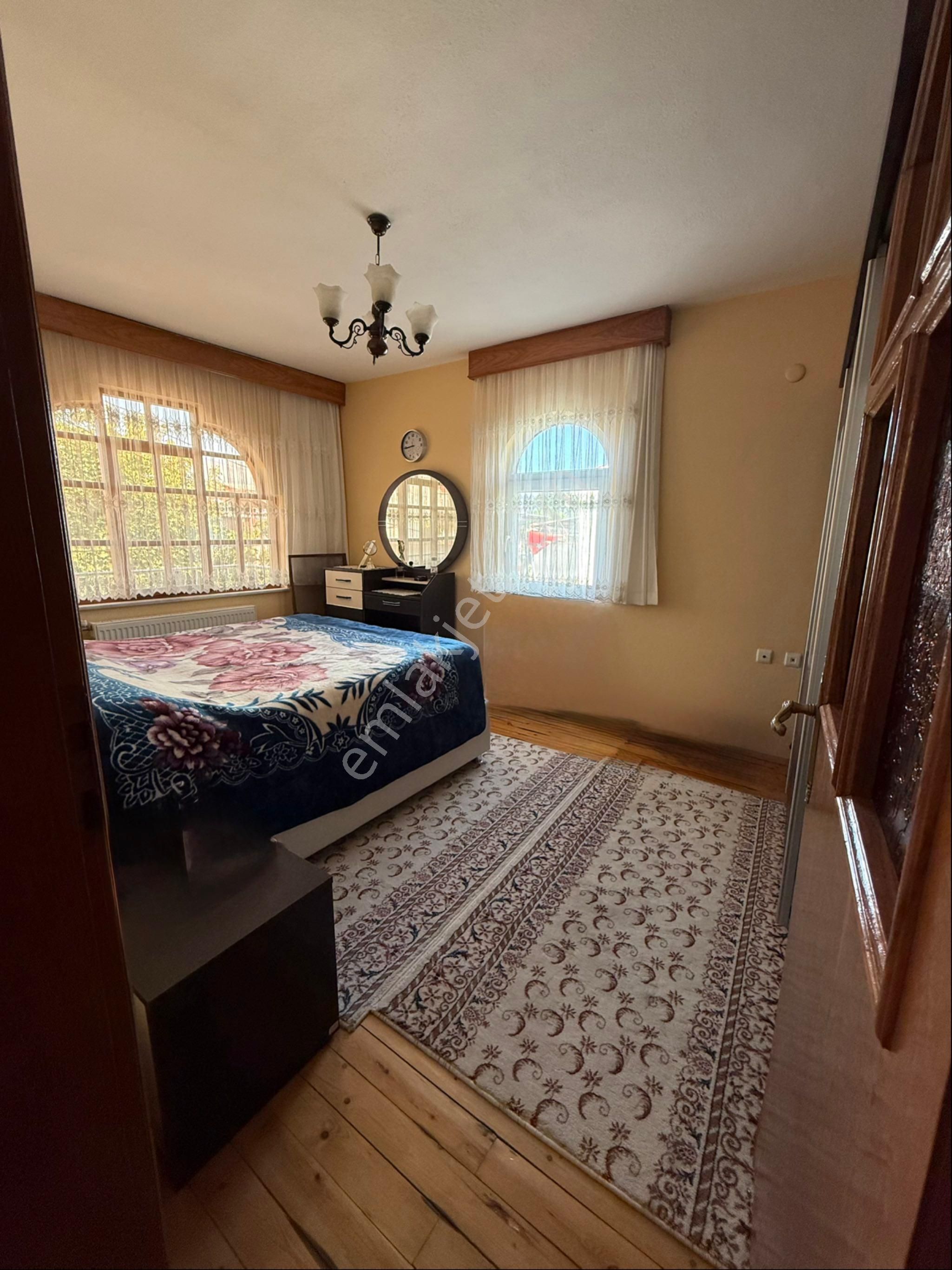 Bursa Gemlik Kumsazda Lüks Satılık Villa - Görsel 31