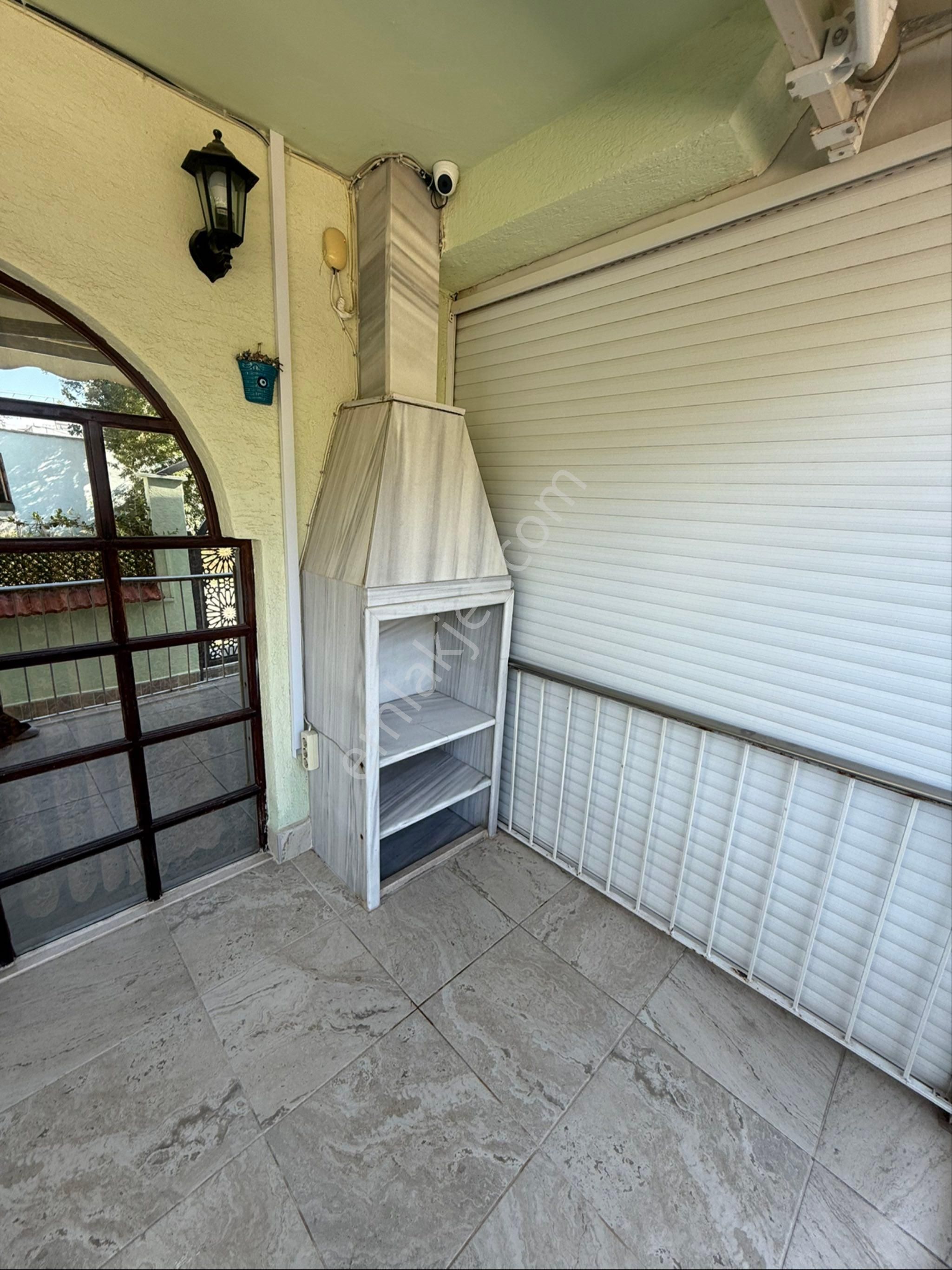 Bursa Gemlik Kumsazda Lüks Satılık Villa - Görsel 2