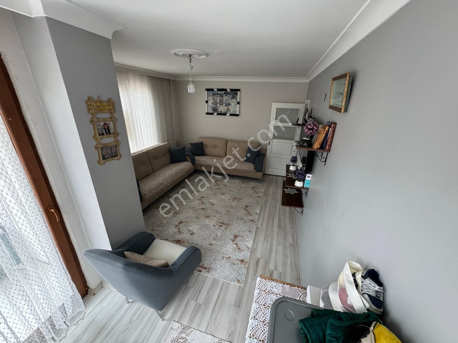 Atatürk Mahallesinde Tek Daire Üzeri Asansörlü İskanlı Ara Kat - Görsel 2