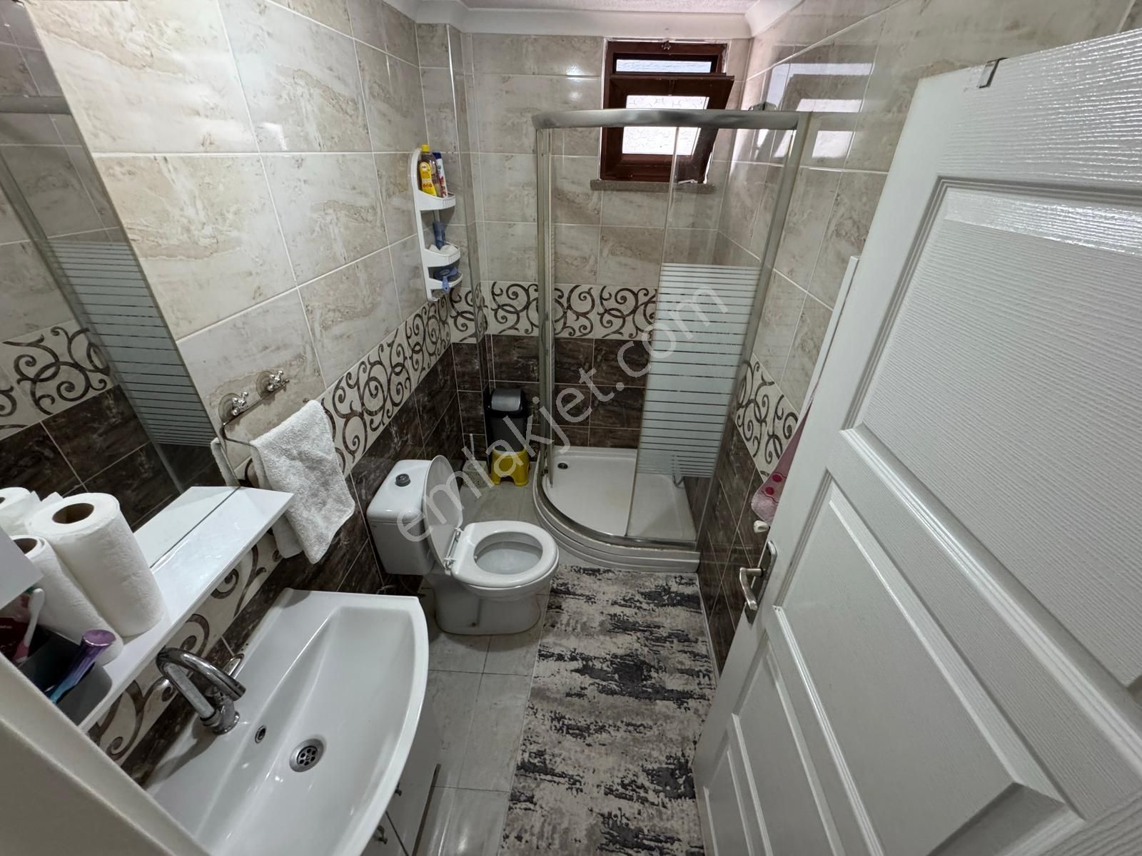 Atatürk Mahallesinde Tek Daire Üzeri Asansörlü İskanlı Ara Kat - Görsel 15