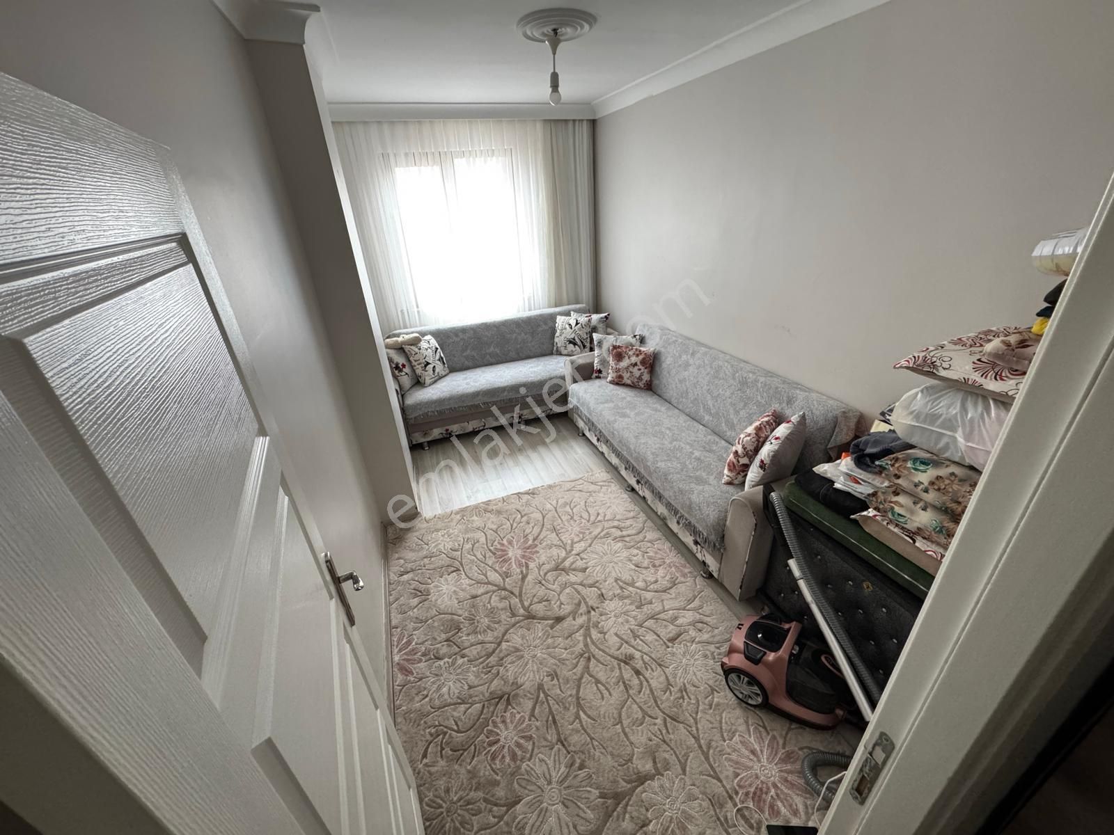 Atatürk Mahallesinde Tek Daire Üzeri Asansörlü İskanlı Ara Kat - Görsel 12