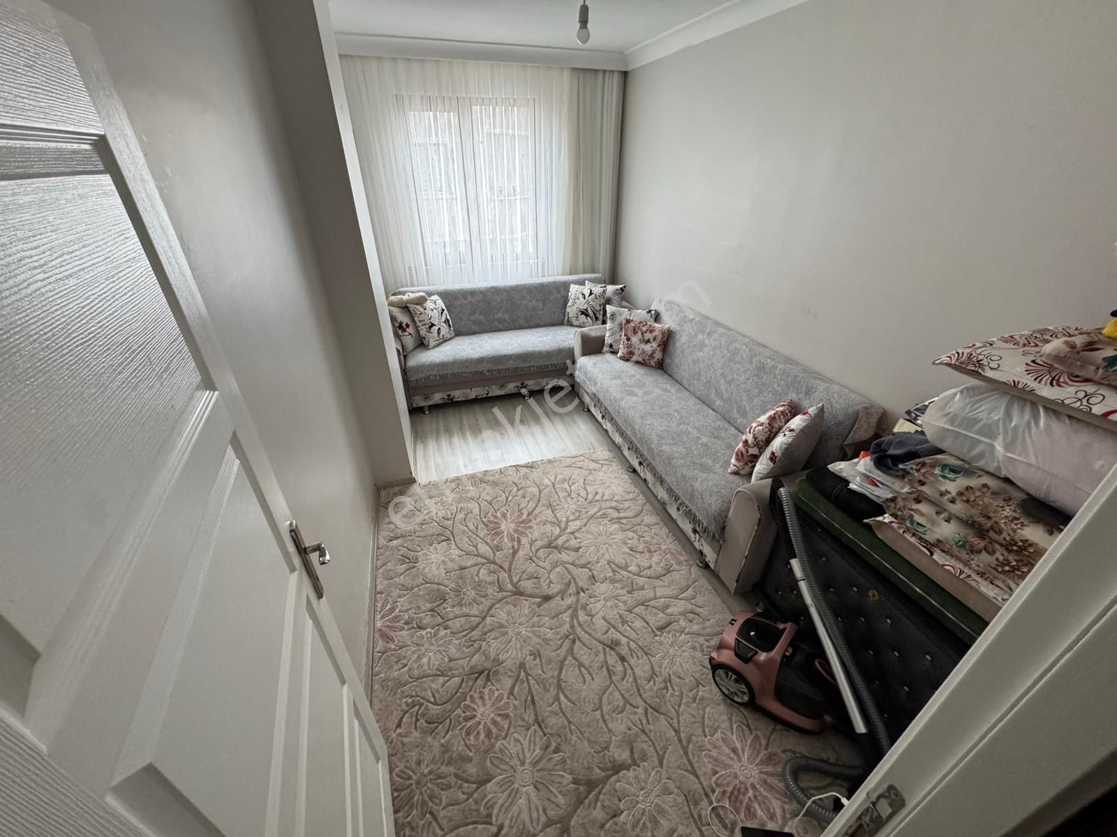 Atatürk Mahallesinde Tek Daire Üzeri Asansörlü İskanlı Ara Kat - Görsel 13